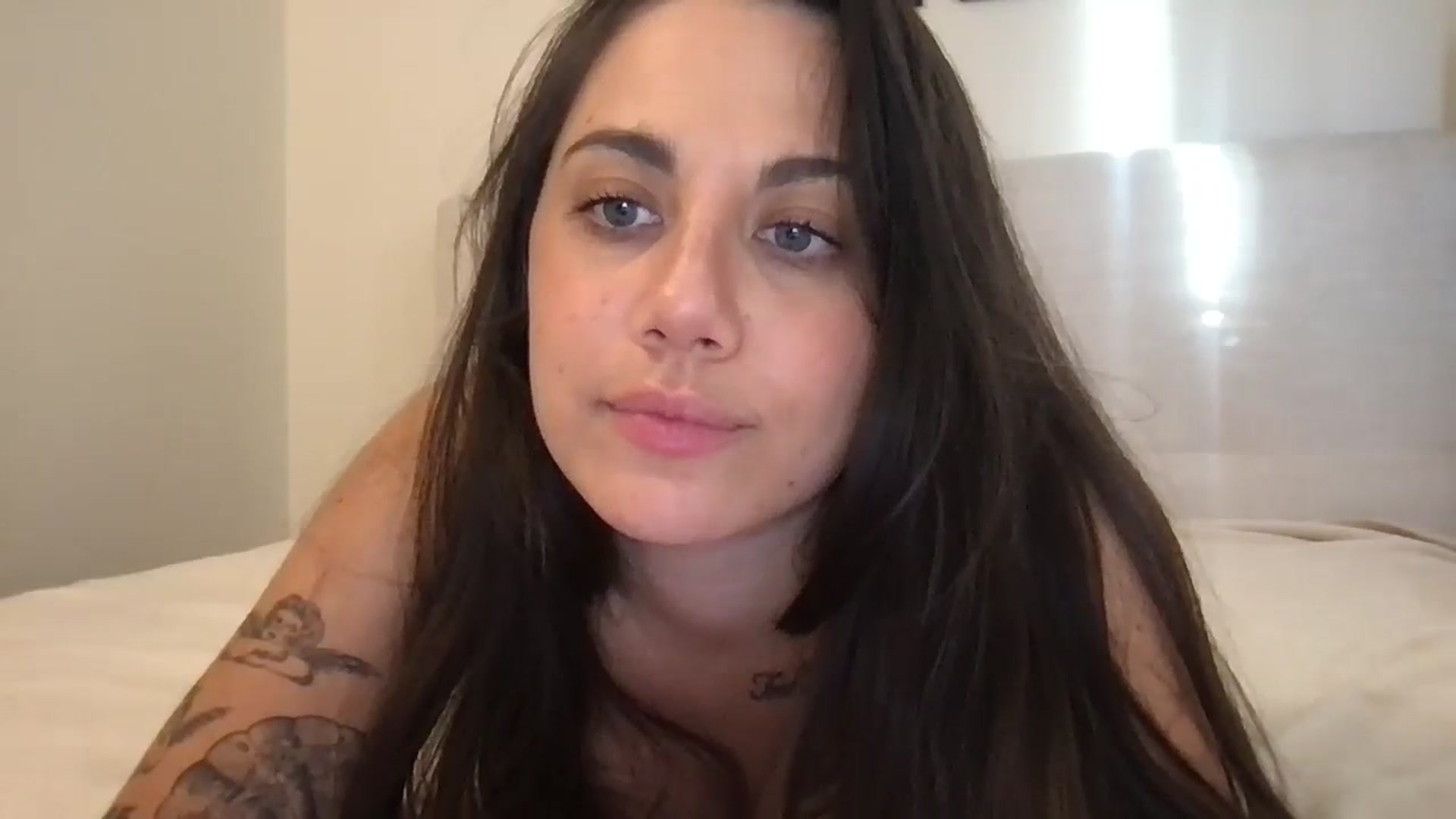 Gallery image thumbnail from marynotvirgin's myfreecams stream on, 08/10/2023, 03:00 image 9 of 20