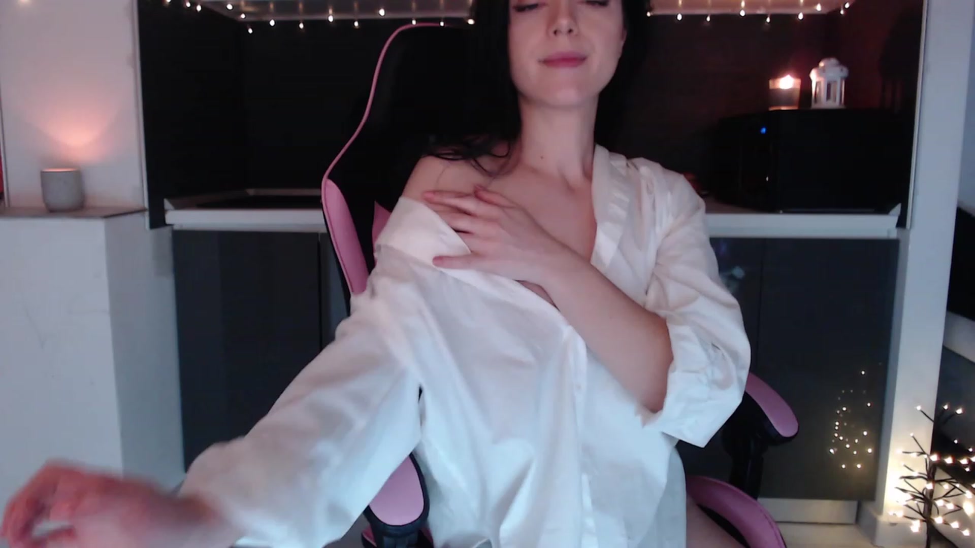 Gallery image thumbnail from masha0x0's myfreecams stream on, 01/15/2024, 02:48 image 12 of 20