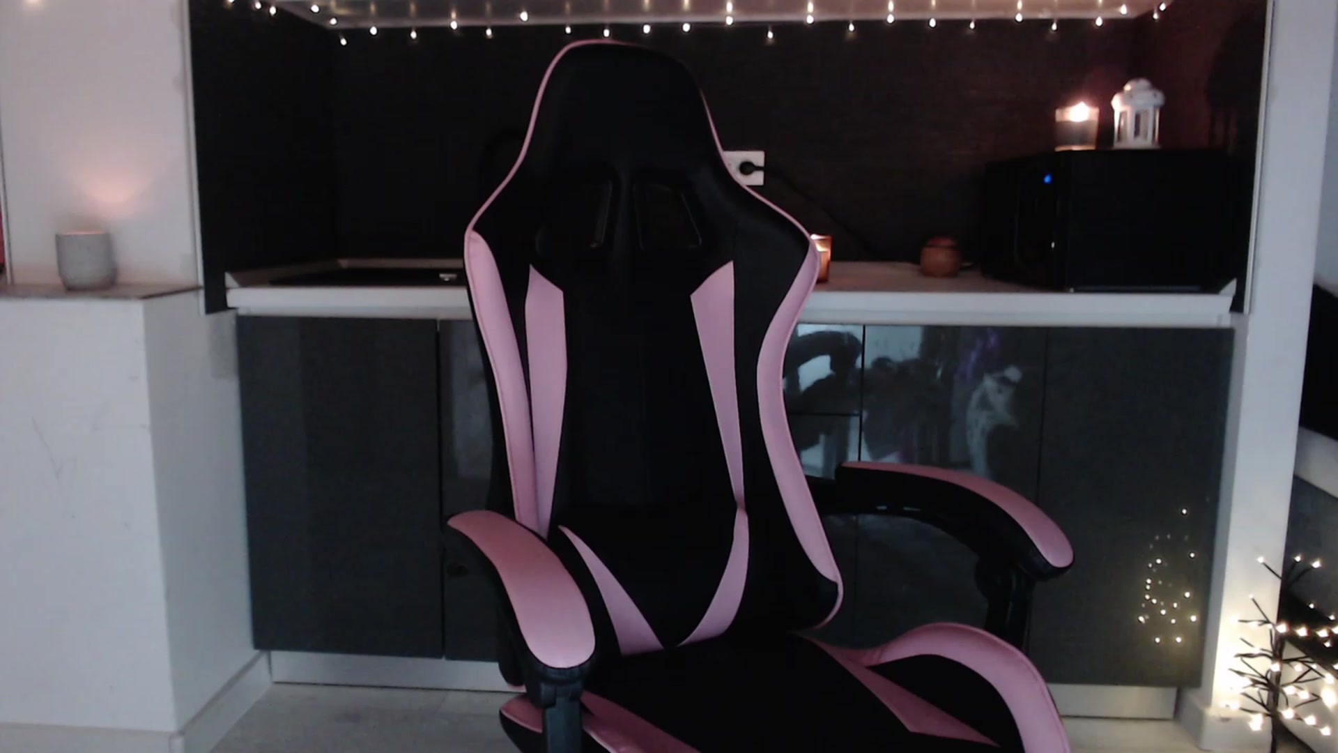 Gallery image thumbnail from masha0x0's myfreecams stream on, 01/15/2024, 02:48 image 20 of 20