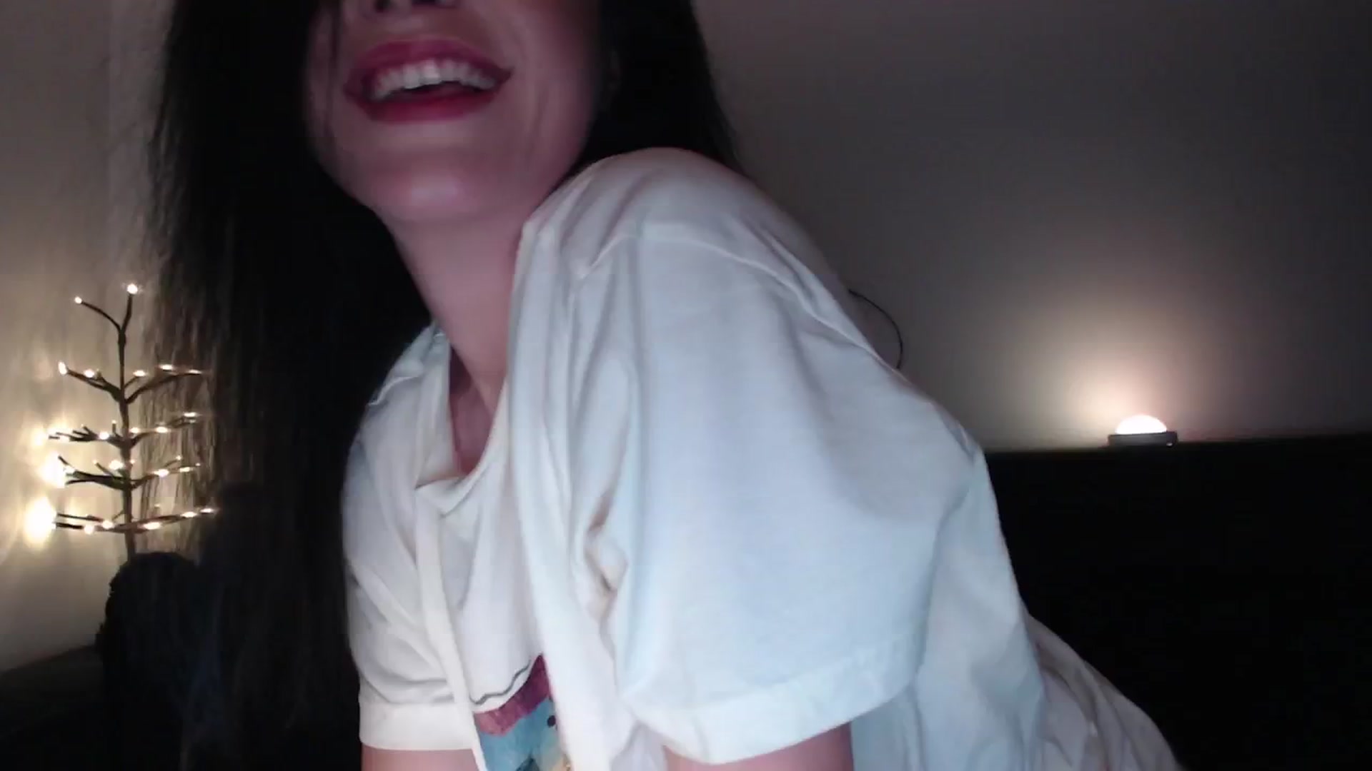 Gallery image thumbnail from masha0x0's myfreecams stream on, 03/08/2024, 23:20 image 15 of 20