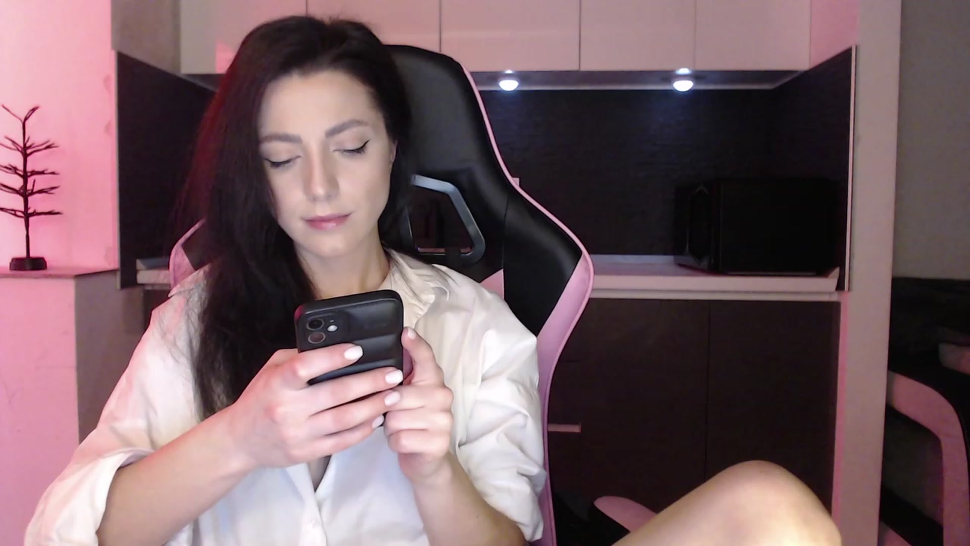 Gallery image thumbnail from masha0x0's myfreecams stream on, 03/09/2024, 14:51 image 11 of 20
