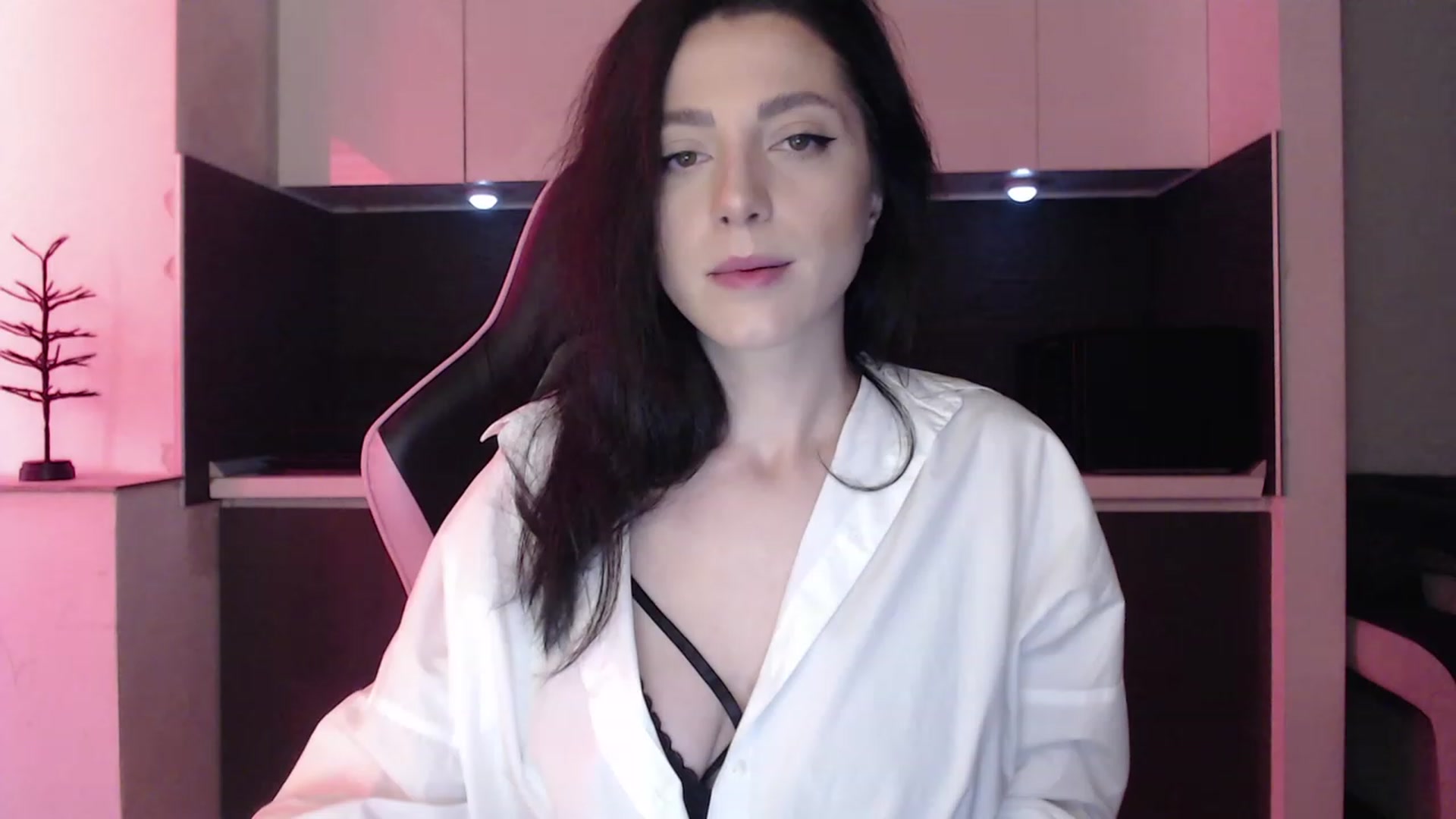 Gallery image thumbnail from masha0x0's myfreecams stream on, 03/09/2024, 14:51 image 7 of 20