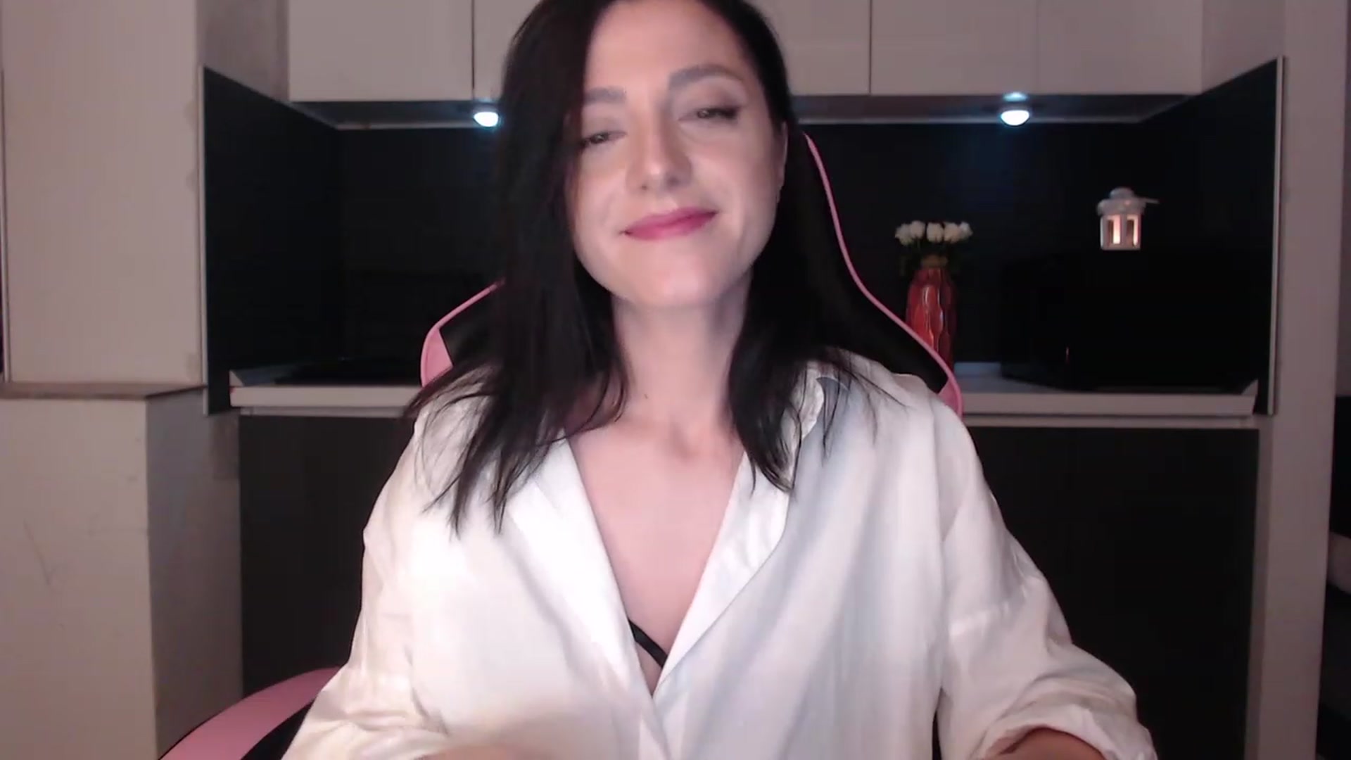 Gallery image thumbnail from masha0x0's myfreecams stream on, 03/17/2024, 24:27 image 11 of 20