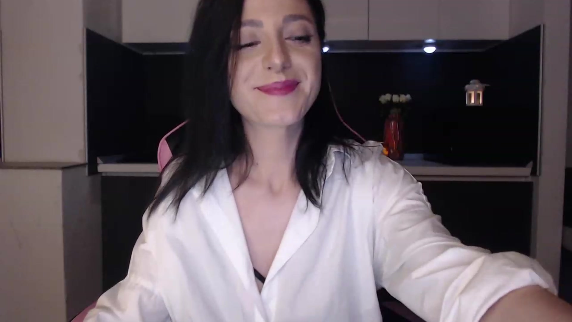 Gallery image thumbnail from masha0x0's myfreecams stream on, 03/17/2024, 24:27 image 10 of 20