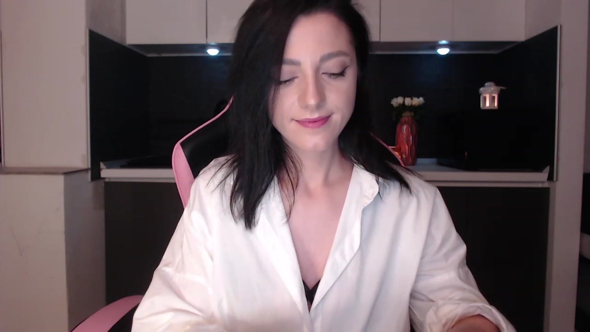 Gallery image thumbnail from masha0x0's myfreecams stream on, 03/17/2024, 24:27 image 13 of 20