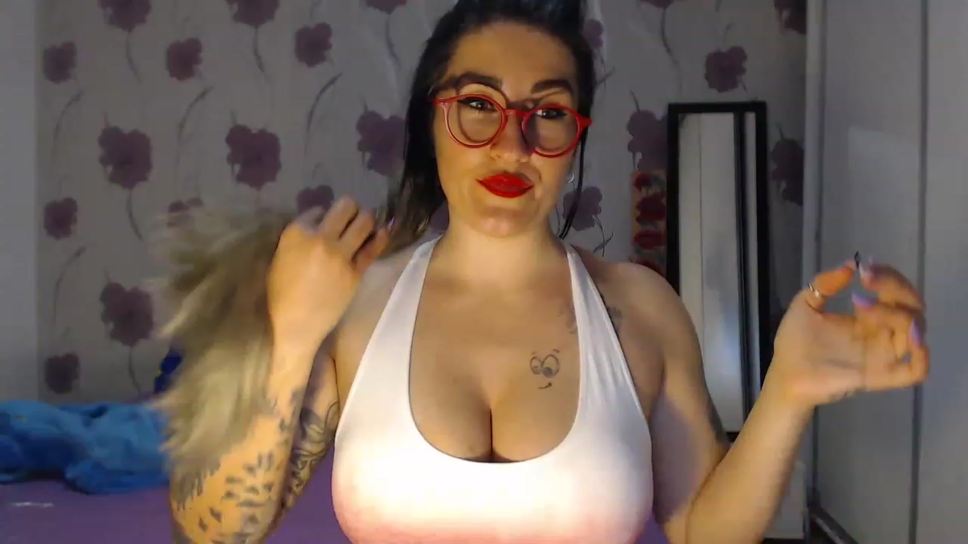 Gallery image thumbnail from match_woman's myfreecams stream on, 11/23/2022, 17:25 image 16 of 20
