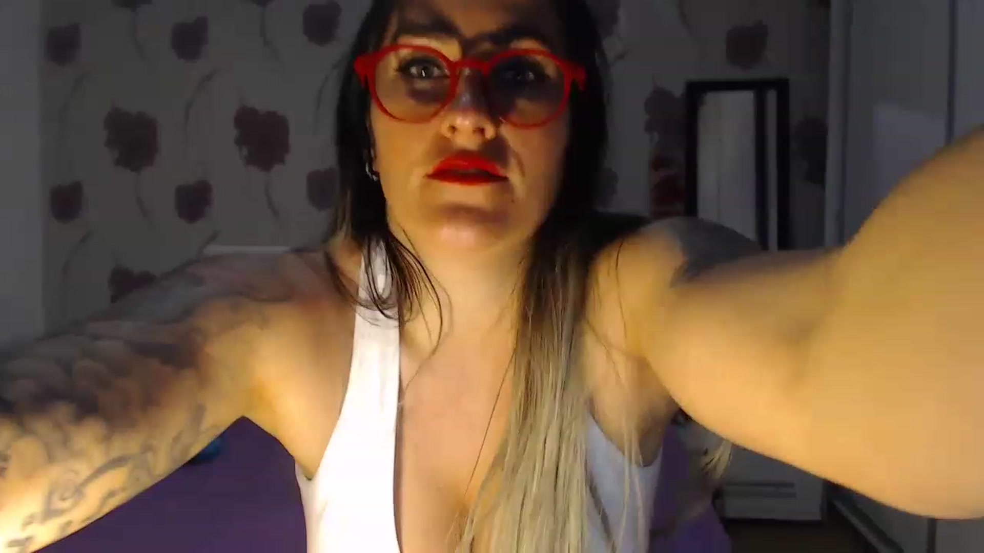 Gallery image thumbnail from match_woman's myfreecams stream on, 11/23/2022, 17:25 image 7 of 20