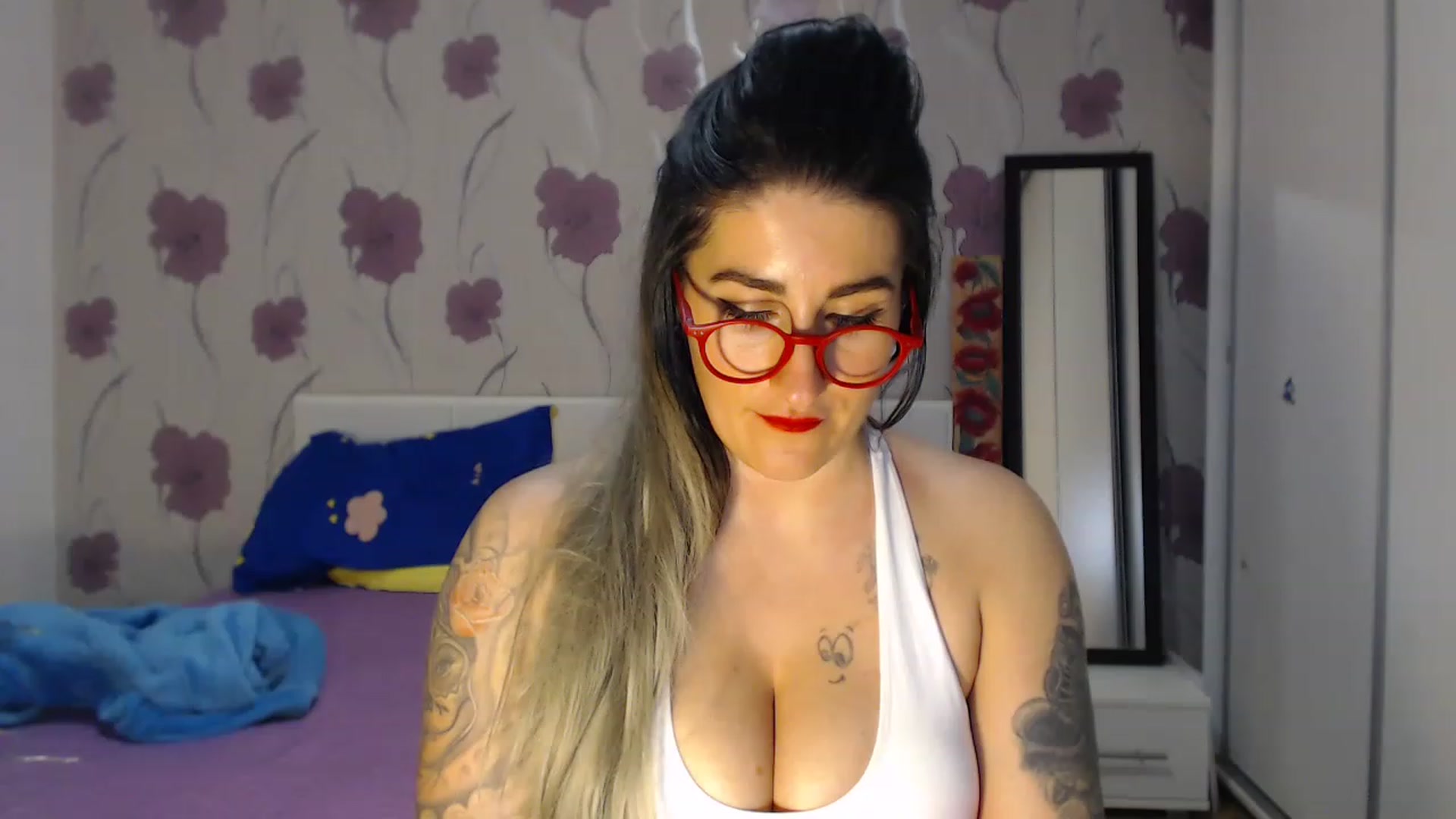 Gallery image thumbnail from match_woman's myfreecams stream on, 11/23/2022, 17:25 image 20 of 20