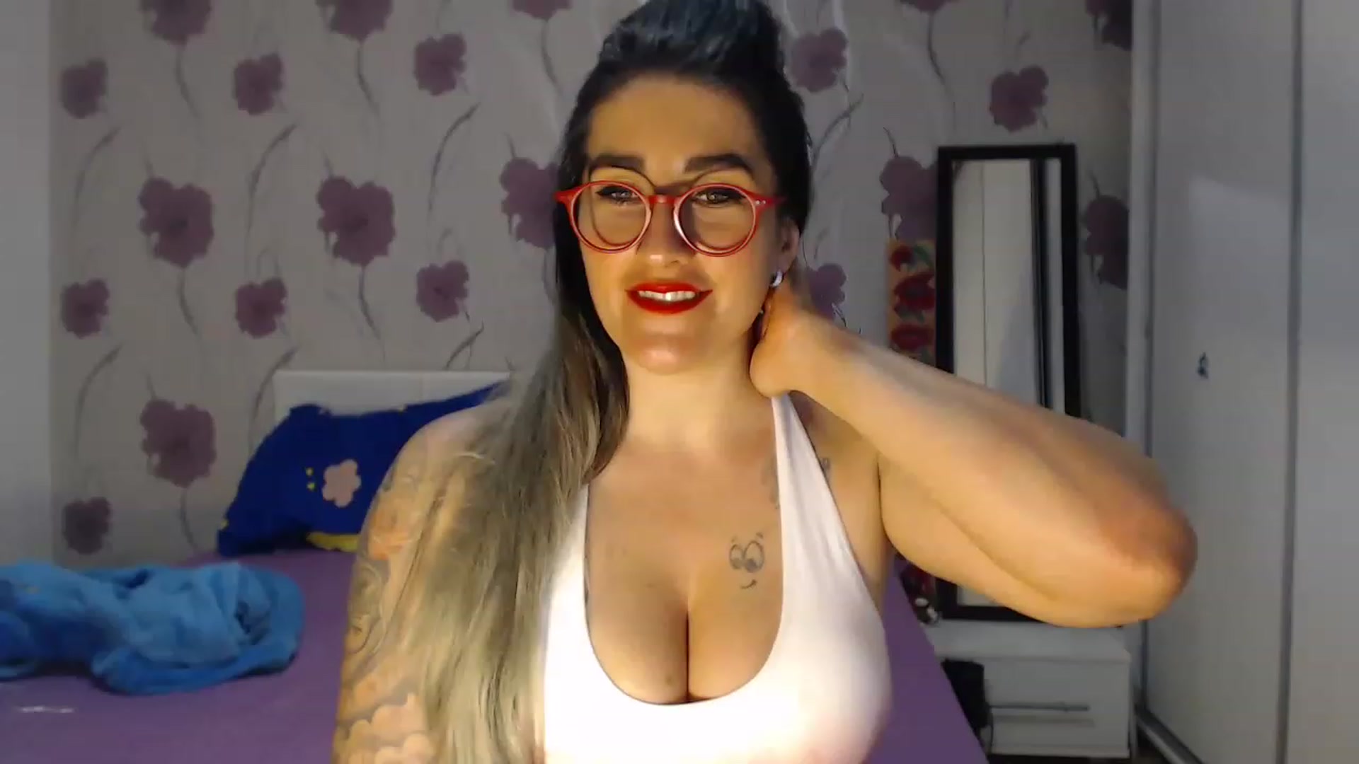 Gallery image thumbnail from match_woman's myfreecams stream on, 11/23/2022, 17:25 image 17 of 20