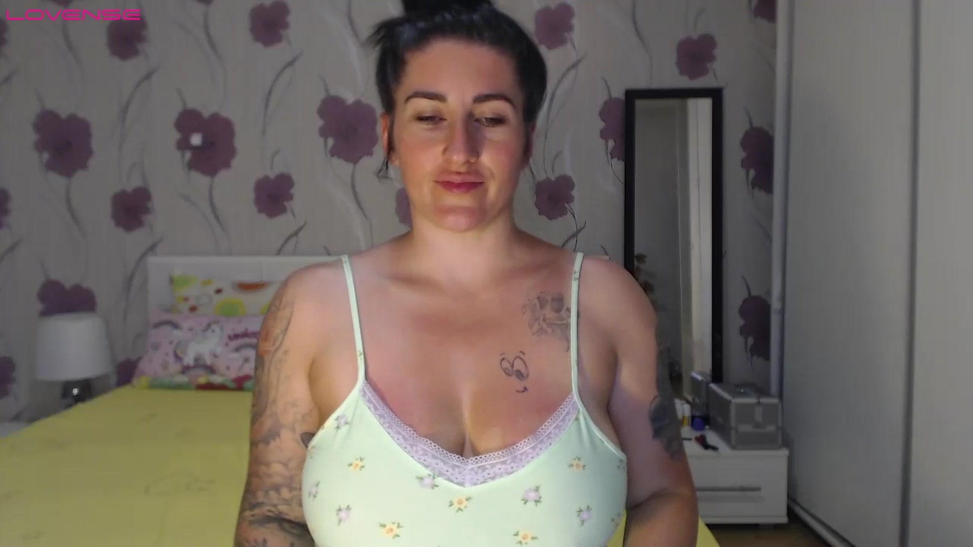 Gallery image thumbnail from match_woman's myfreecams stream on, 07/20/2023, 17:01 image 17 of 20