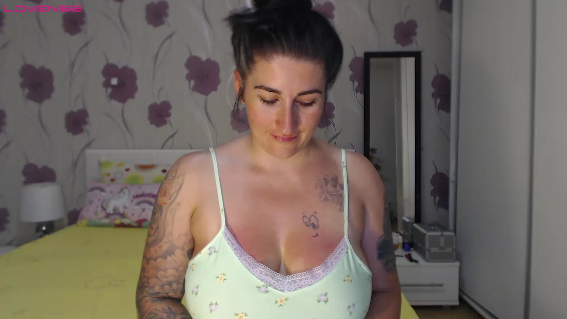 Gallery image thumbnail from match_woman's myfreecams stream on, 07/20/2023, 17:01 image 18 of 20