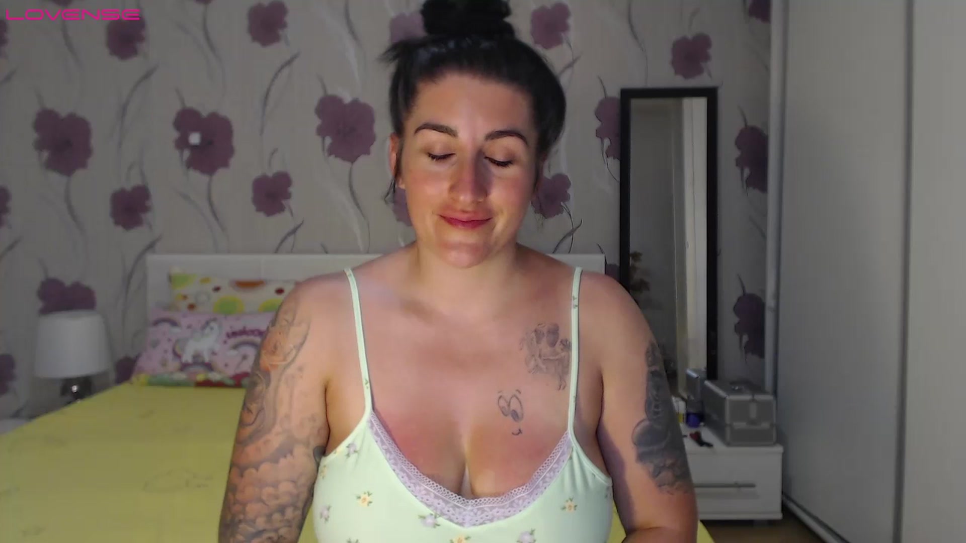 Gallery image thumbnail from match_woman's myfreecams stream on, 07/20/2023, 17:01 image 19 of 20