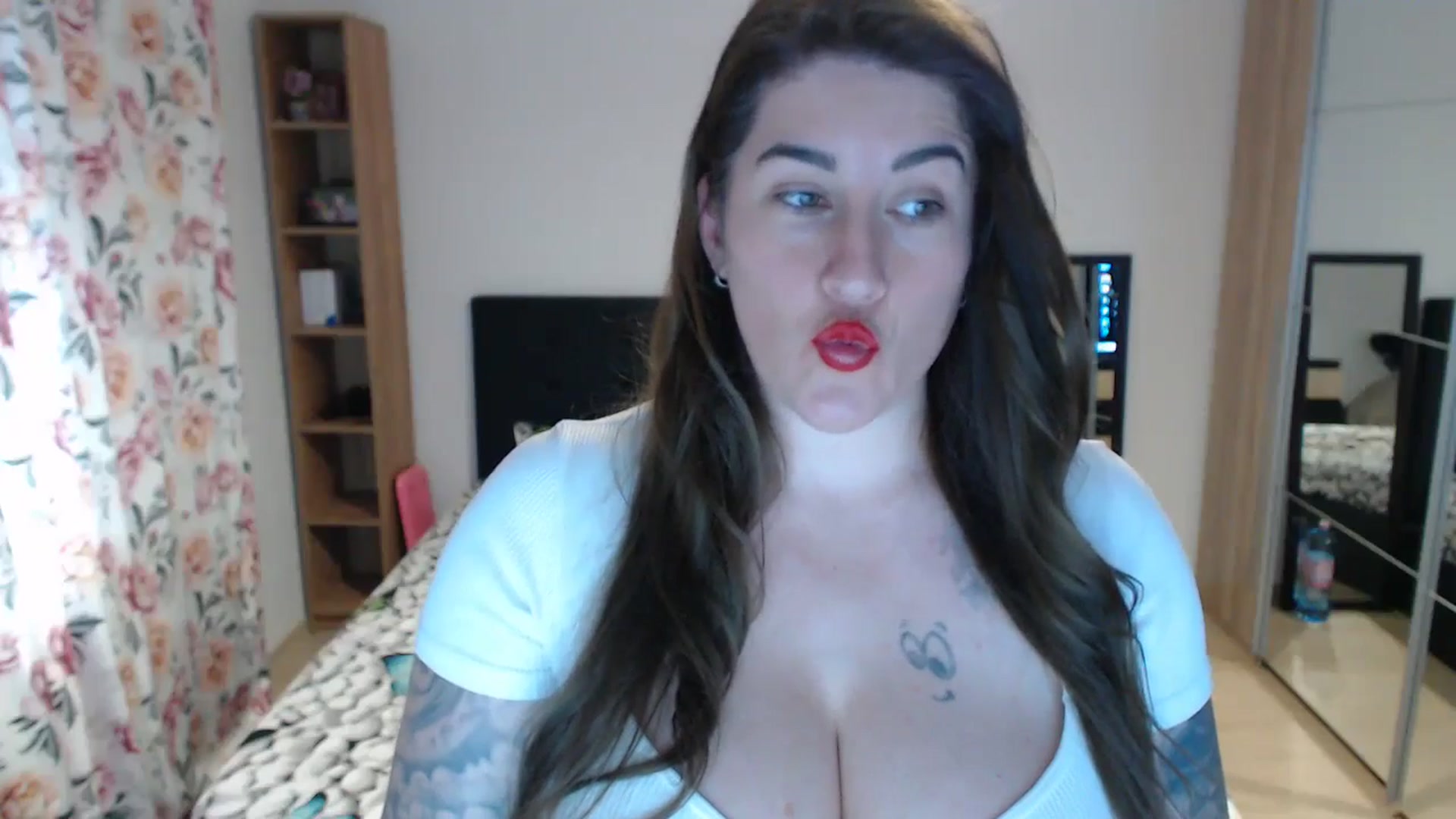 Gallery image thumbnail from match_woman's myfreecams stream on, 05/05/2026, 13:37 image 18 of 20
