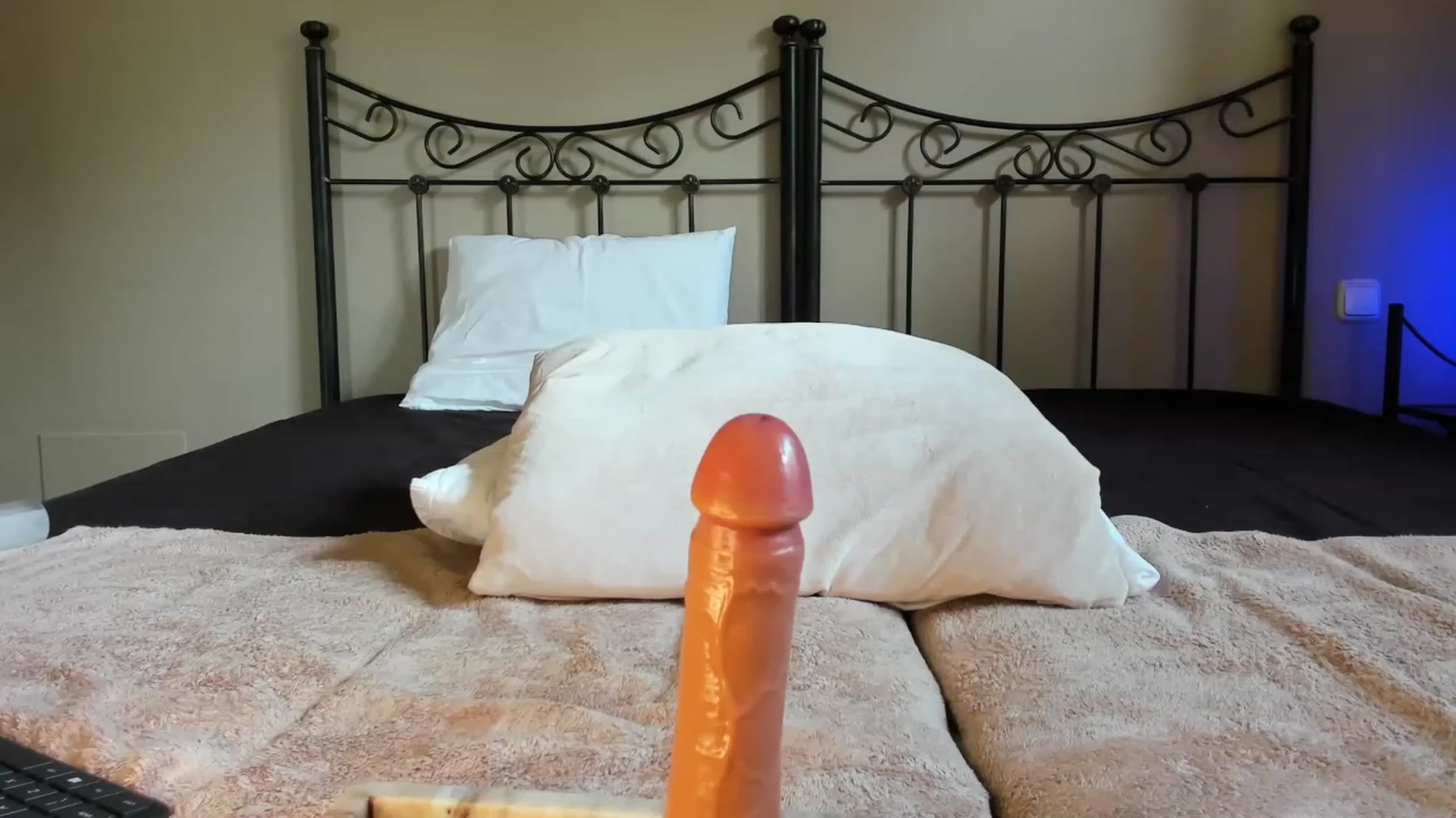 Gallery image thumbnail from matyld's myfreecams stream on, 01/14/2024, 11:01 image 9 of 20