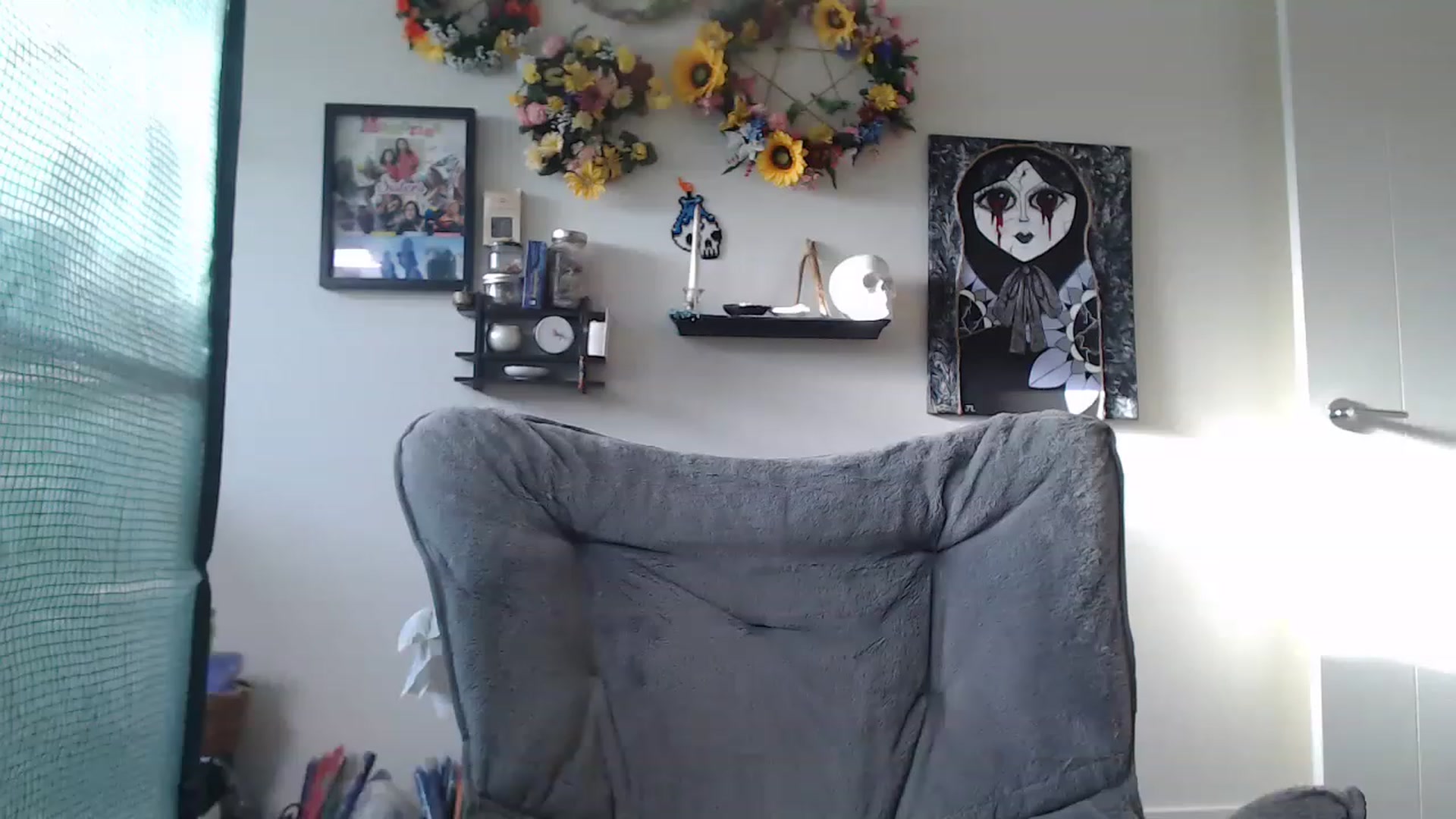 Gallery image thumbnail from maverickmae's myfreecams stream on, 04/04/2023, 24:46 image 14 of 20