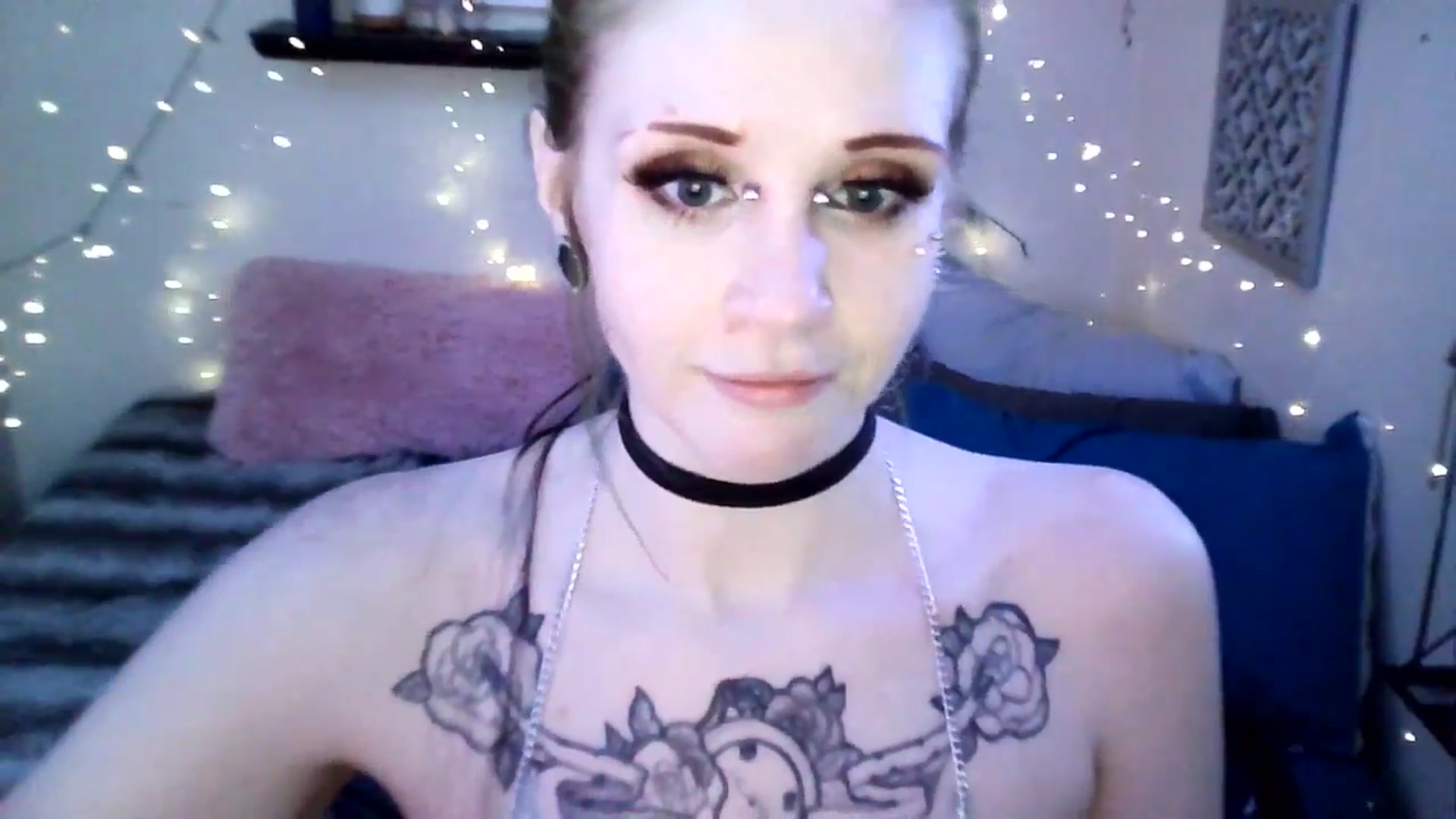 Gallery image thumbnail from maxxxmoore's myfreecams stream on, 04/13/2026, 17:27 image 20 of 20
