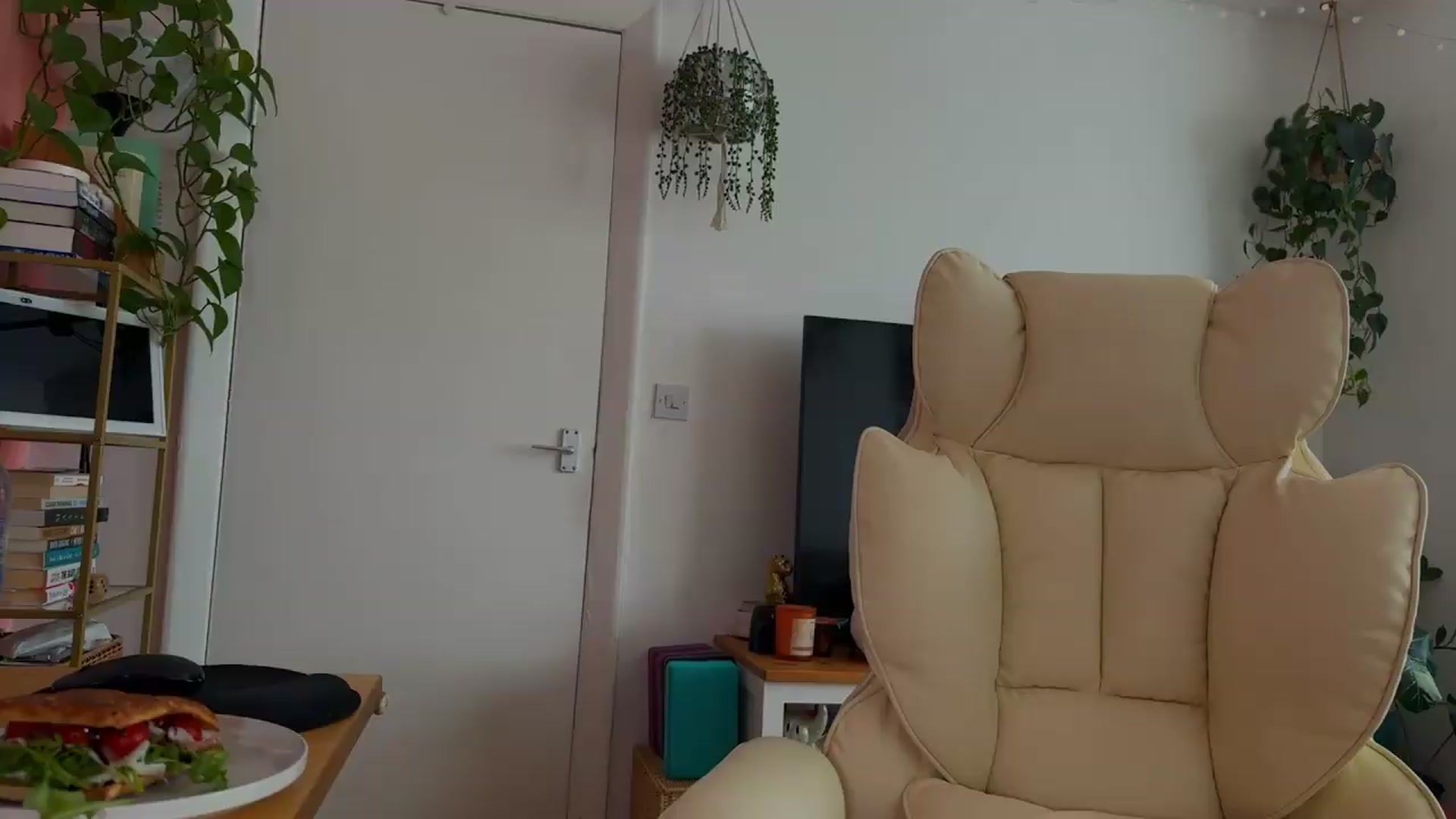 Gallery image thumbnail from maya404notfound's myfreecams stream on, 07/09/2026, 09:11 image 3 of 20