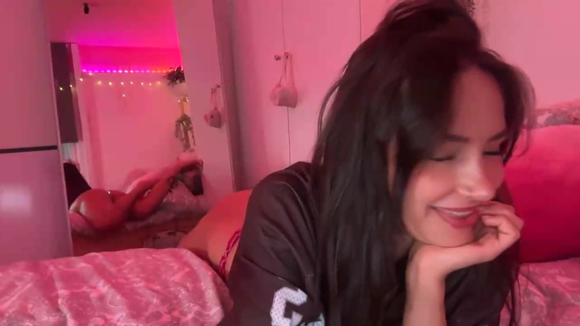 Gallery image thumbnail from maya404notfound's myfreecams stream on, 07/15/2026, 22:24 image 19 of 20