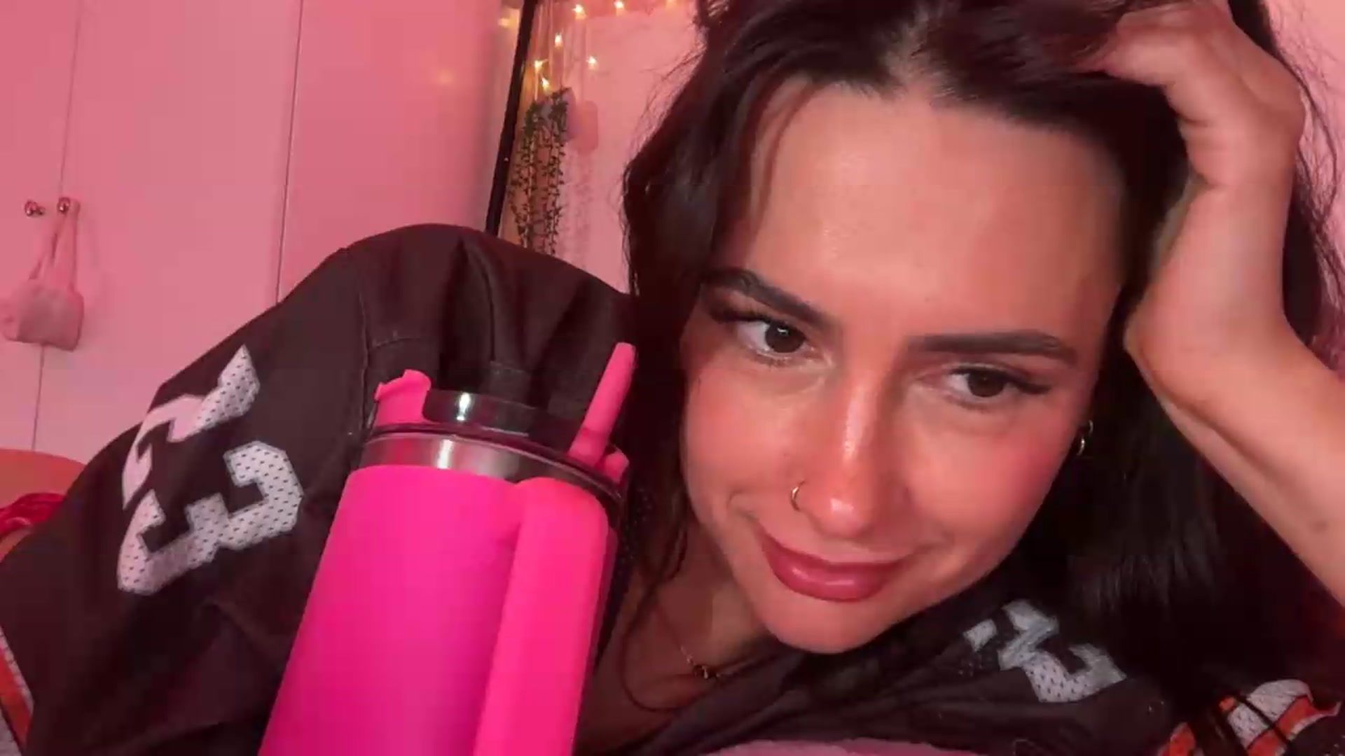 Gallery image thumbnail from maya404notfound's myfreecams stream on, 07/16/2026, 24:31 image 19 of 20