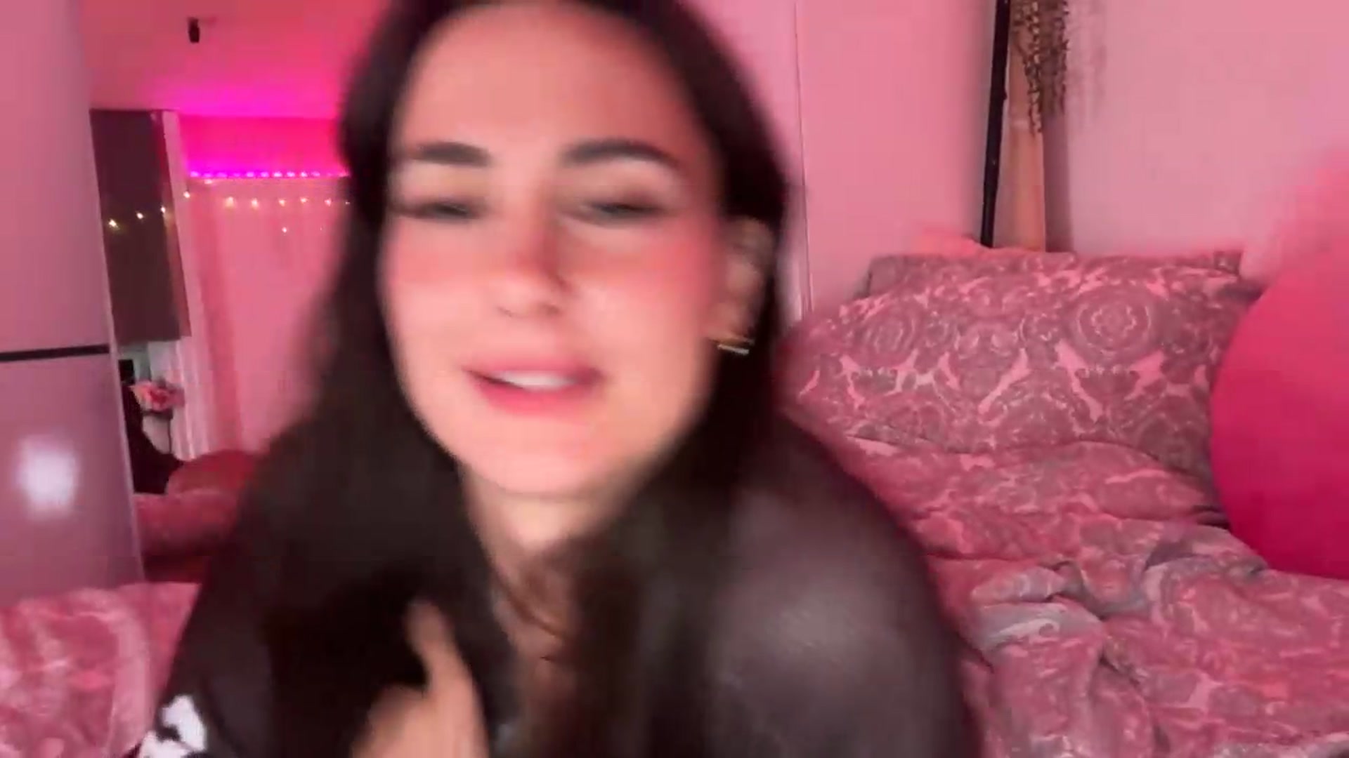 Gallery image thumbnail from maya404notfound's myfreecams stream on, 07/16/2026, 01:47 image 5 of 20