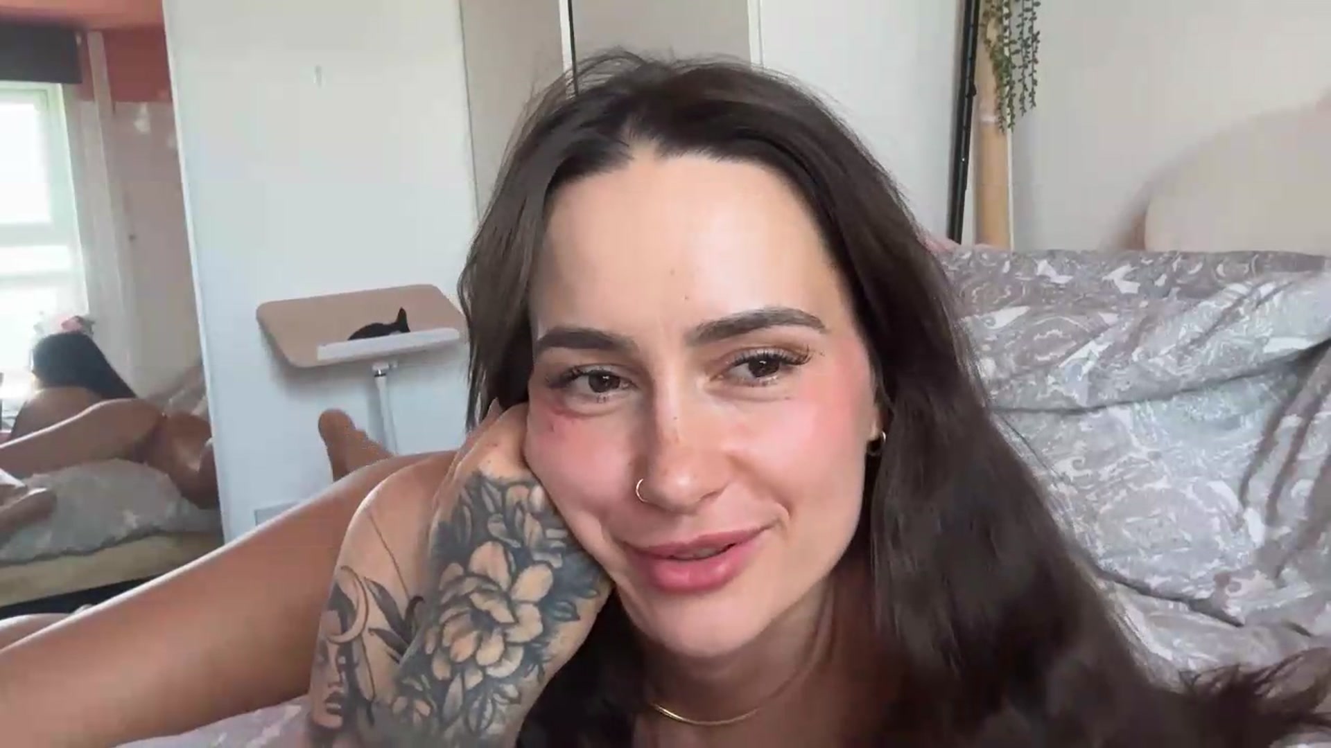 Gallery image thumbnail from maya404notfound's myfreecams stream on, 07/16/2026, 13:51 image 17 of 20