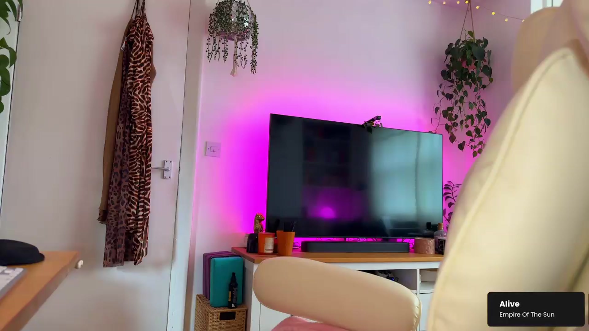 Gallery image thumbnail from maya404notfound's myfreecams stream on, 07/17/2026, 14:57 image 7 of 20