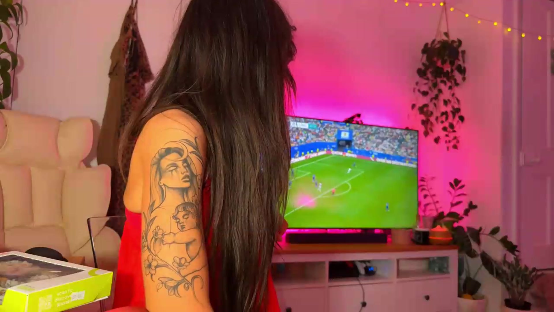 Gallery image thumbnail from maya404notfound's myfreecams stream on, 07/18/2026, 22:32 image 5 of 20