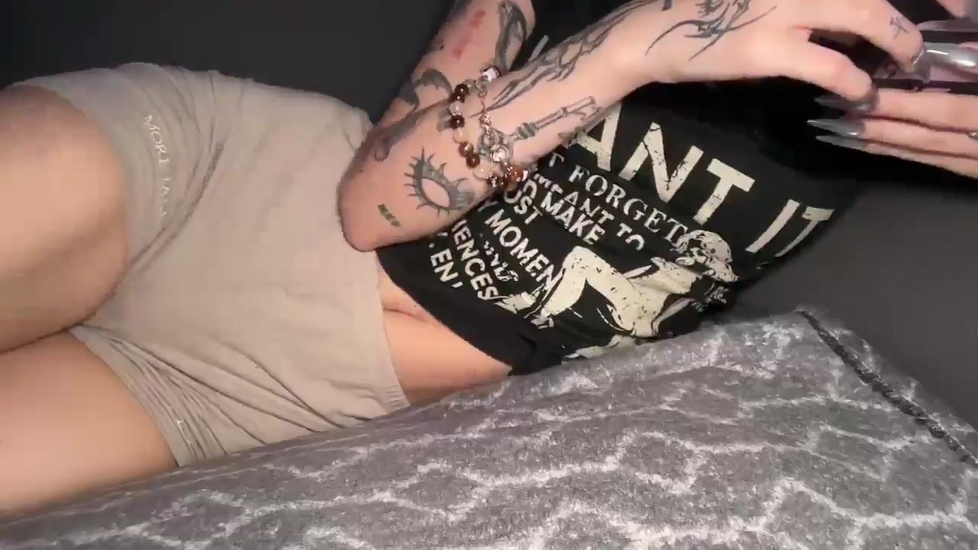 Gallery image thumbnail from mayflowers's myfreecams stream on, 07/16/2025, 07:30 image 18 of 20