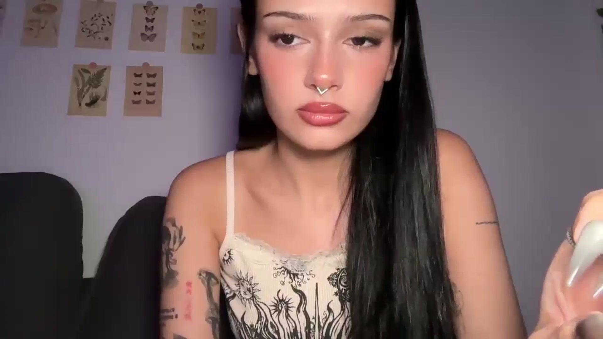 Gallery image thumbnail from mayflowers's myfreecams stream on, 07/23/2025, 07:23 image 4 of 20