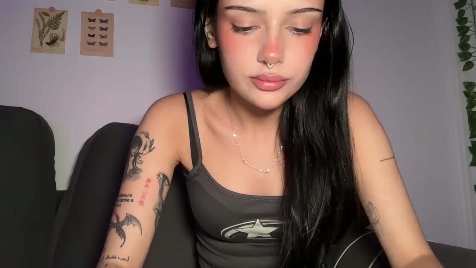 Gallery image thumbnail from mayflowers's myfreecams stream on, 08/22/2025, 07:14 image 5 of 20
