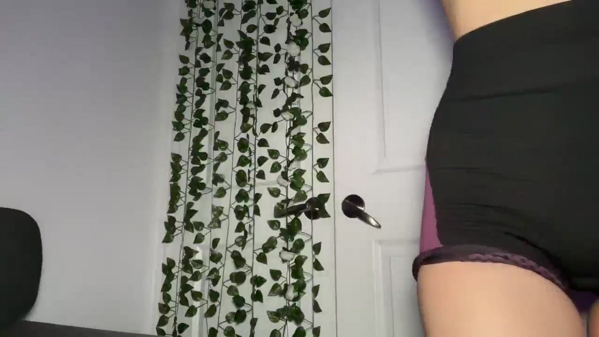 Gallery image thumbnail from mayflowers's myfreecams stream on, 09/10/2025, 06:57 image 8 of 20