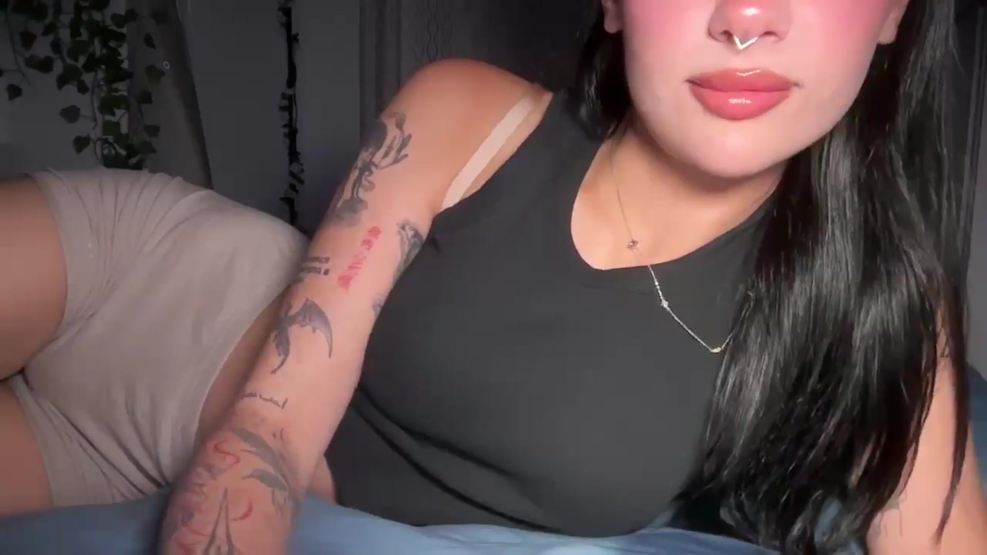 Gallery image thumbnail from mayflowers's myfreecams stream on, 10/26/2025, 06:47 image 7 of 20