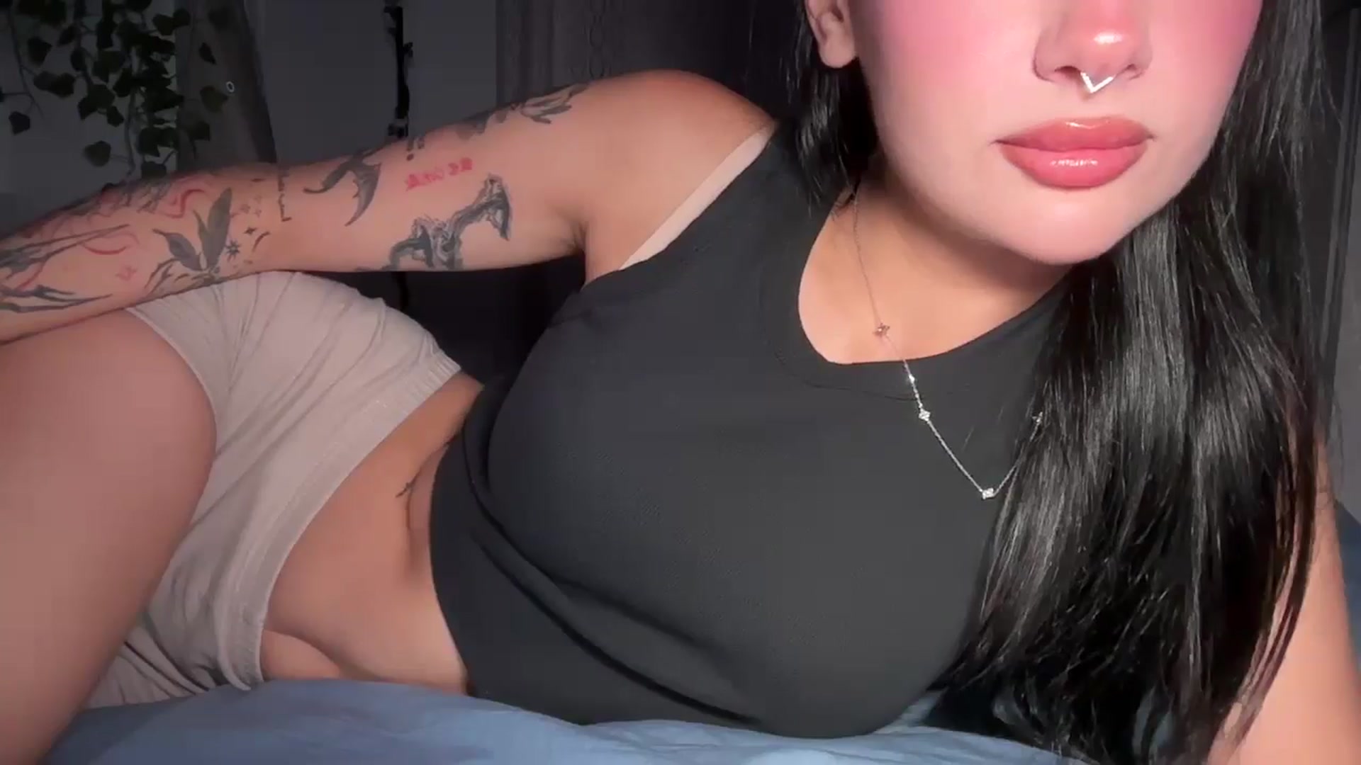 Gallery image thumbnail from mayflowers's myfreecams stream on, 10/26/2025, 06:47 image 10 of 20