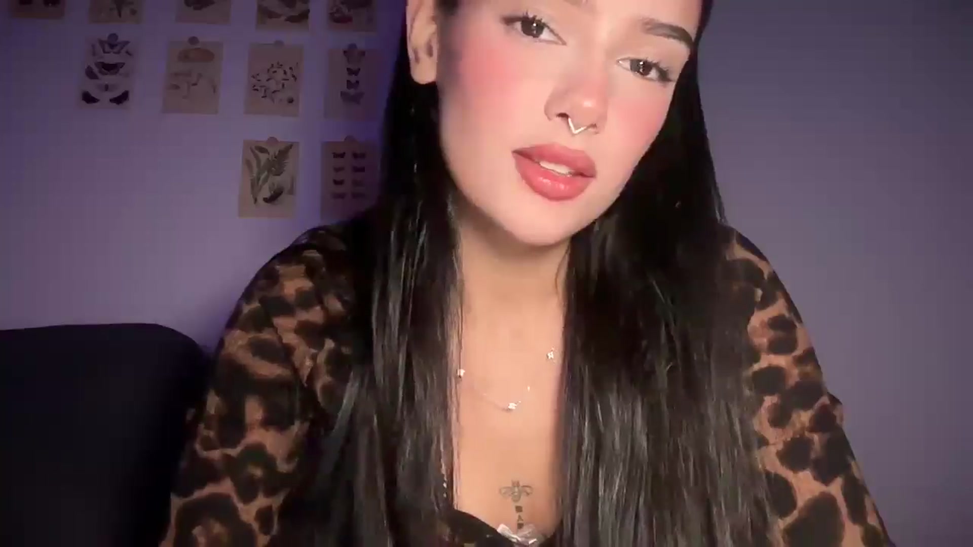 Gallery image thumbnail from mayflowers's myfreecams stream on, 11/19/2025, 07:04 image 7 of 20