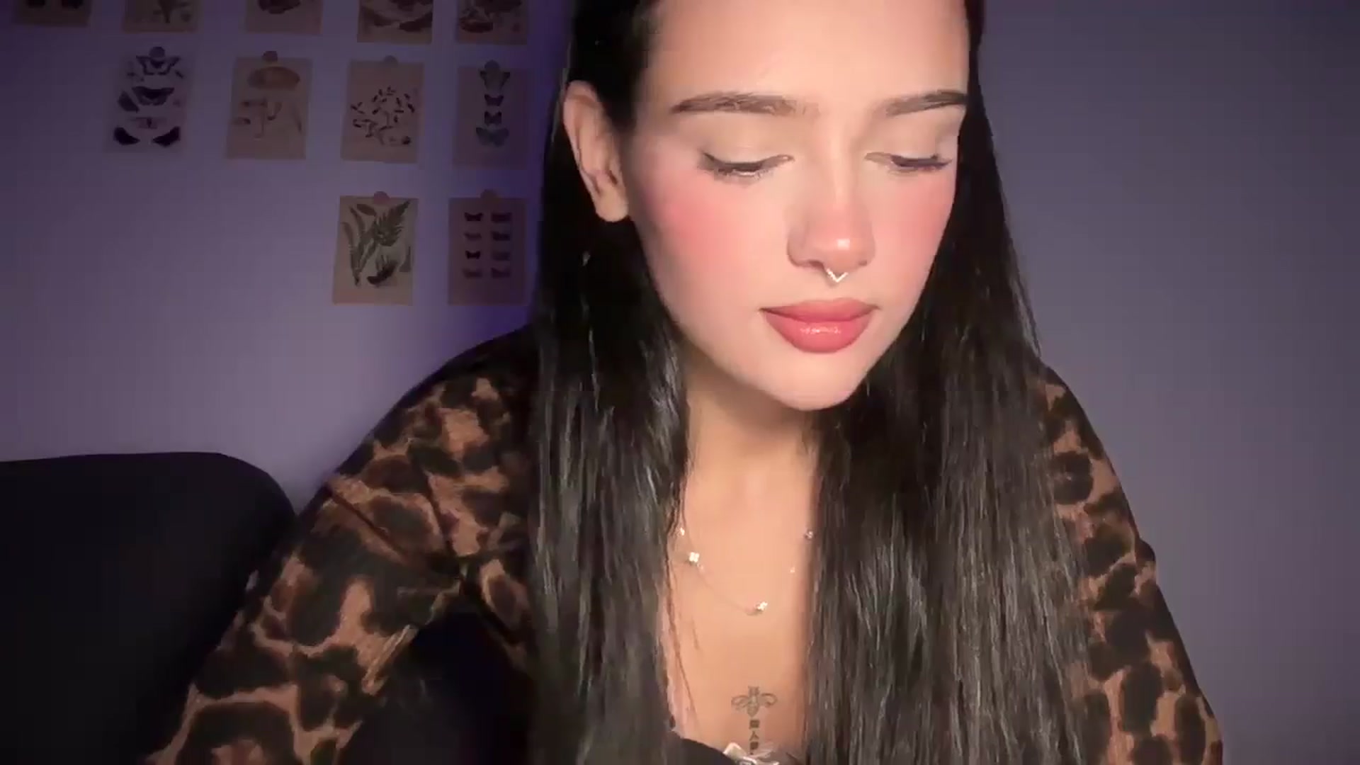 Gallery image thumbnail from mayflowers's myfreecams stream on, 11/19/2025, 07:04 image 8 of 20