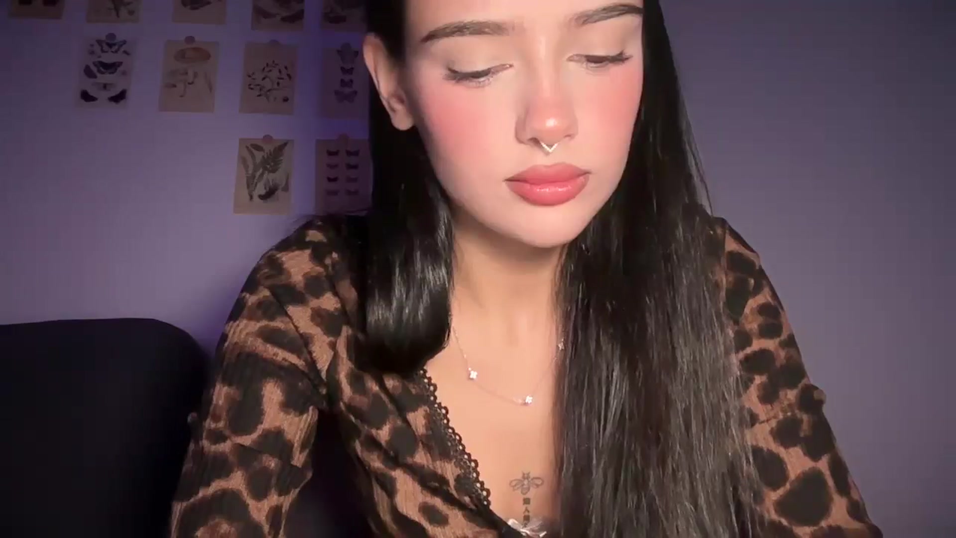 Gallery image thumbnail from mayflowers's myfreecams stream on, 11/19/2025, 07:04 image 6 of 20