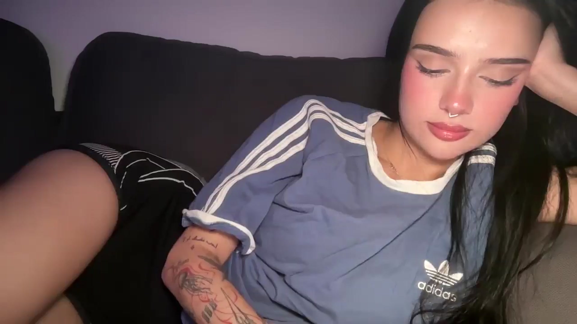 Gallery image thumbnail from mayflowers's myfreecams stream on, 11/22/2025, 08:01 image 4 of 20