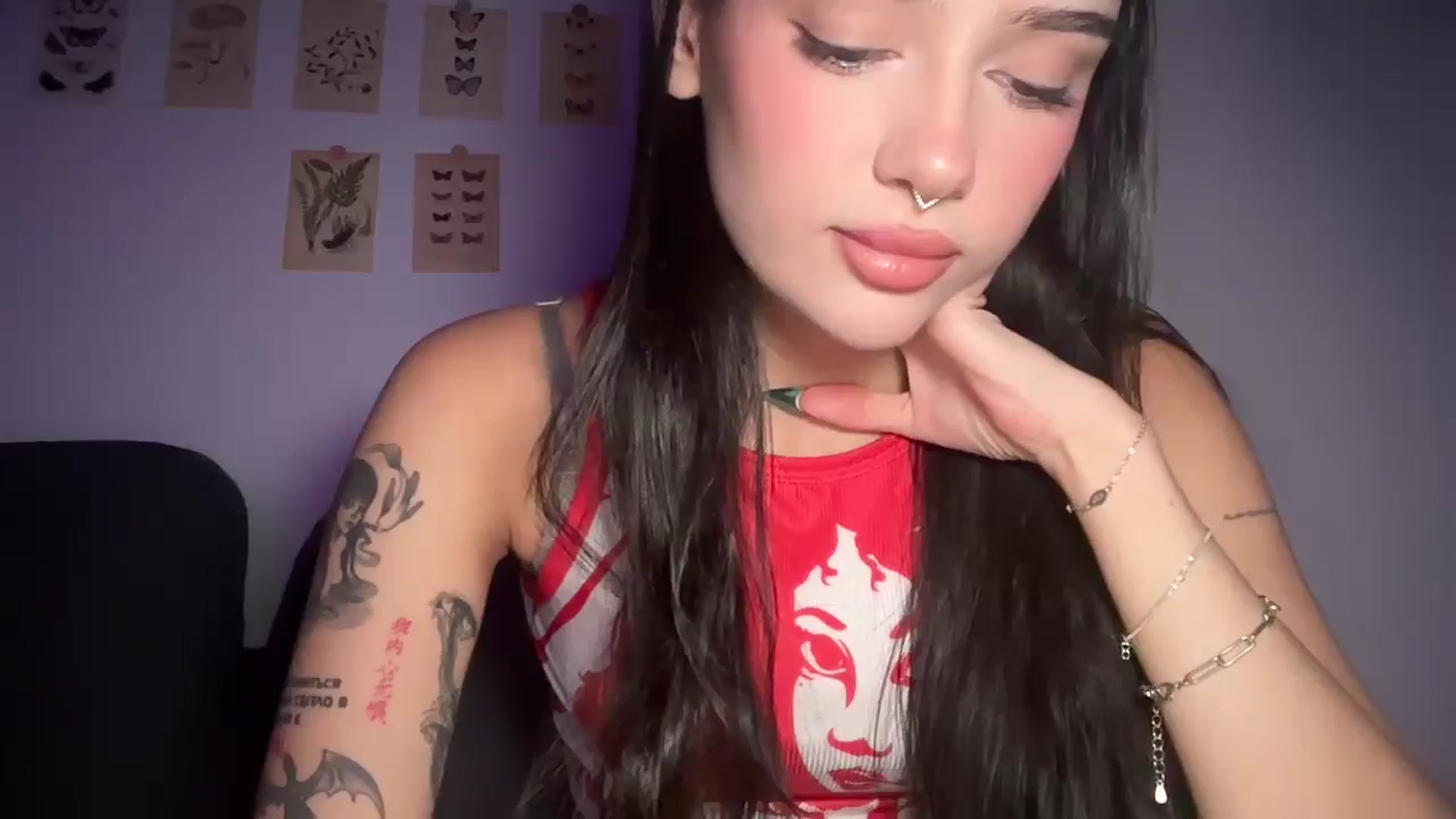 Gallery image thumbnail from mayflowers's myfreecams stream on, 12/04/2025, 23:35 image 6 of 20