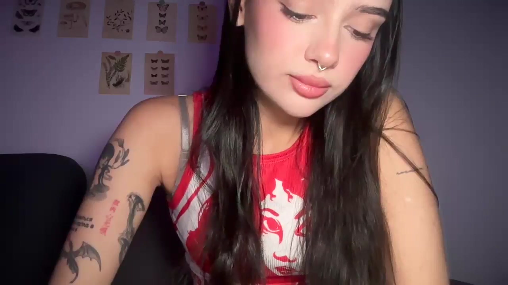 Gallery image thumbnail from mayflowers's myfreecams stream on, 12/04/2025, 23:35 image 7 of 20