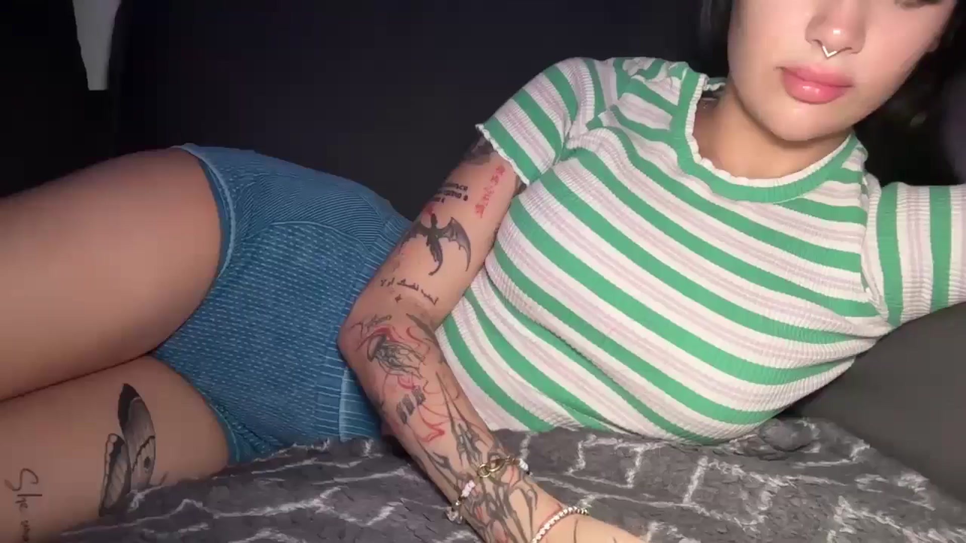 Gallery image thumbnail from mayflowers's myfreecams stream on, 12/10/2025, 04:56 image 8 of 20