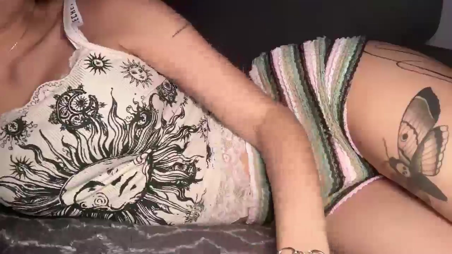 Gallery image thumbnail from mayflowers's myfreecams stream on, 12/25/2025, 07:13 image 13 of 20