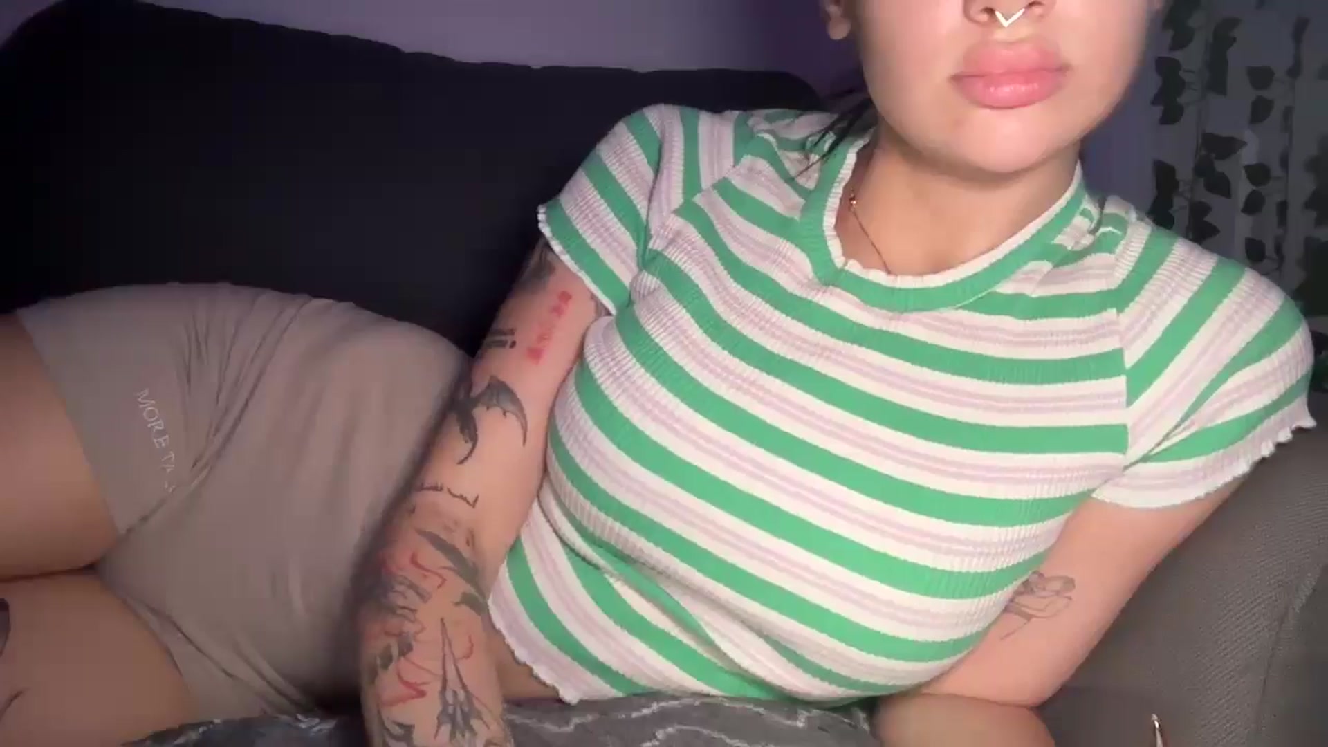 Gallery image thumbnail from mayflowers's myfreecams stream on, 01/08/2026, 07:31 image 16 of 20