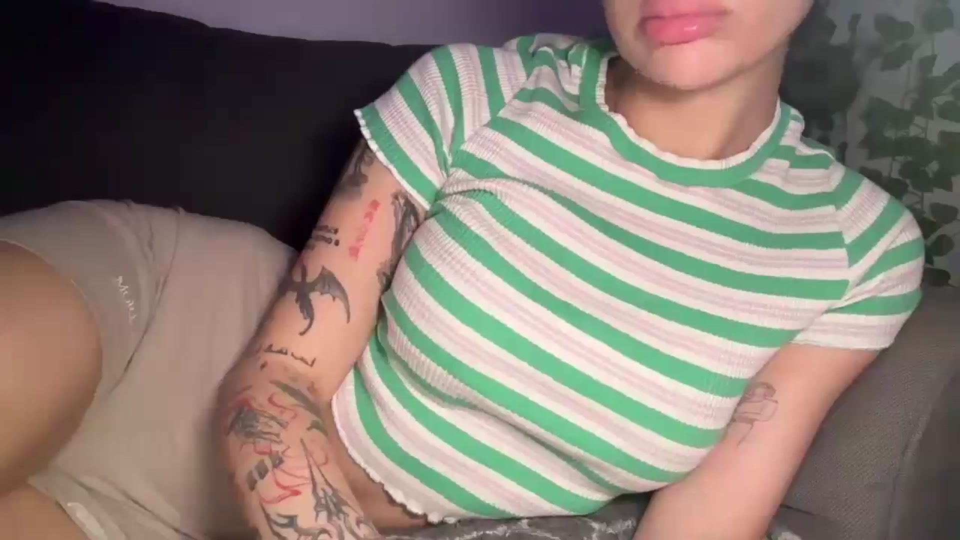 Gallery image thumbnail from mayflowers's myfreecams stream on, 01/08/2026, 08:55 image 2 of 20