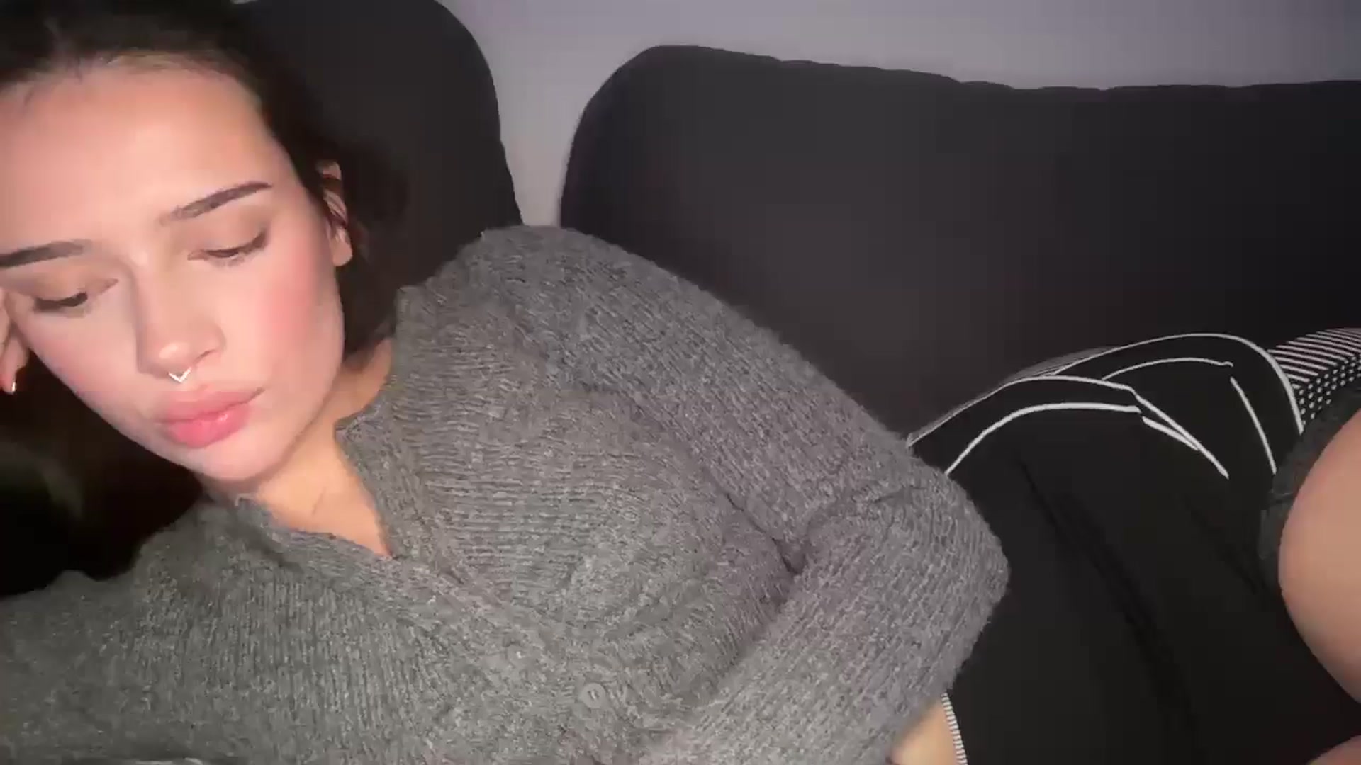 Gallery image thumbnail from mayflowers's myfreecams stream on, 02/02/2026, 09:00 image 5 of 20