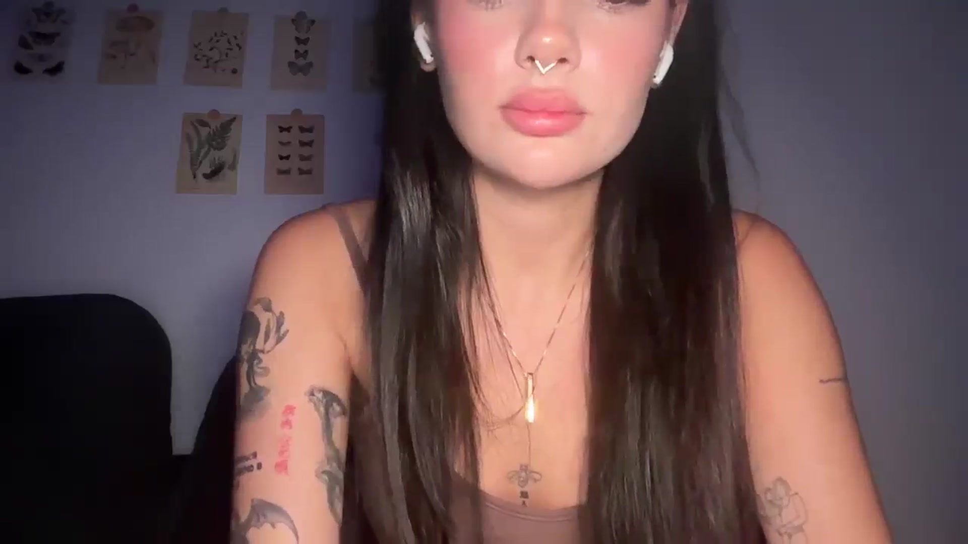 Gallery image thumbnail from mayflowers's myfreecams stream on, 02/10/2026, 05:13 image 12 of 20