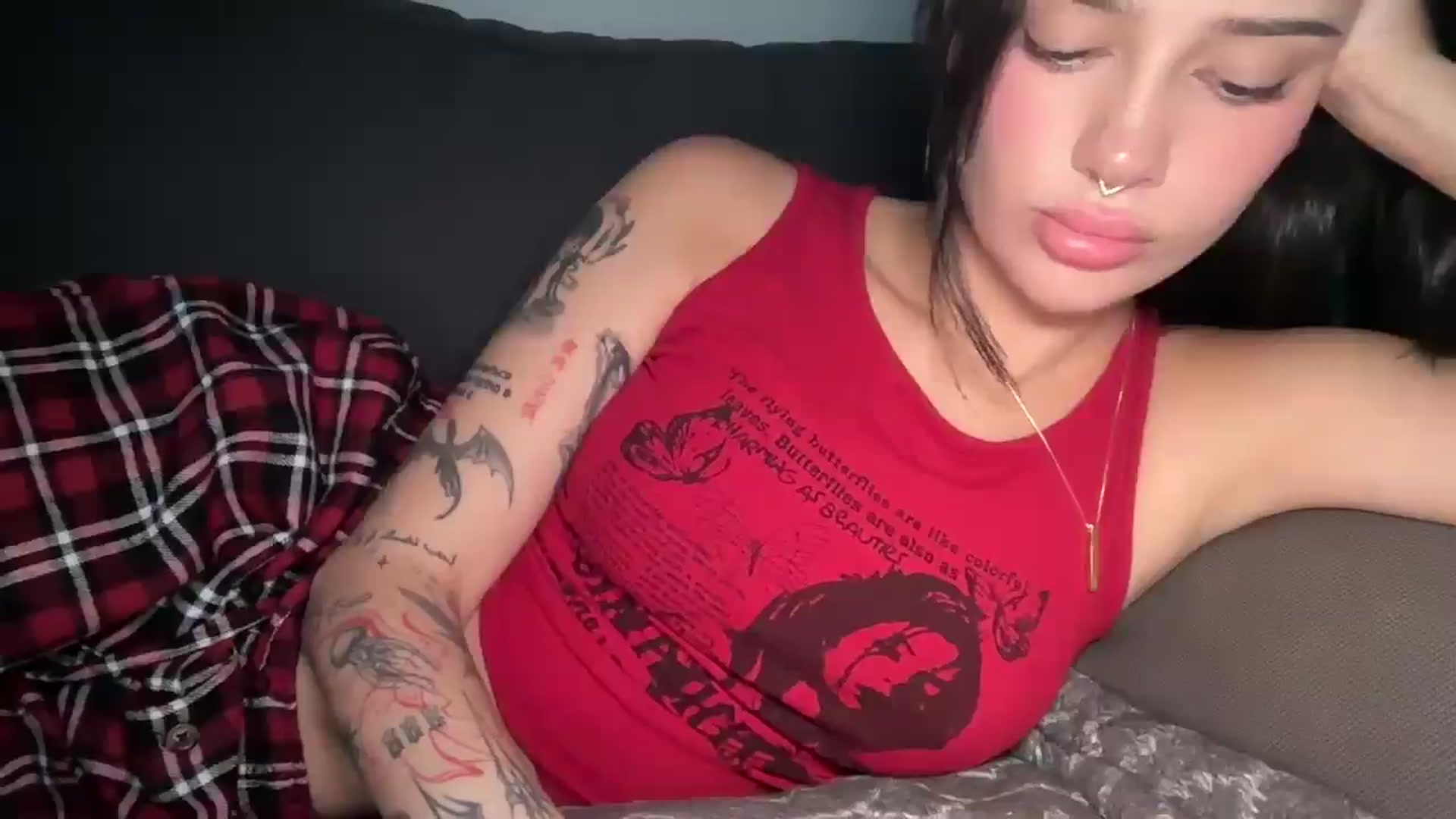Gallery image thumbnail from mayflowers's myfreecams stream on, 03/11/2026, 06:31 image 12 of 20