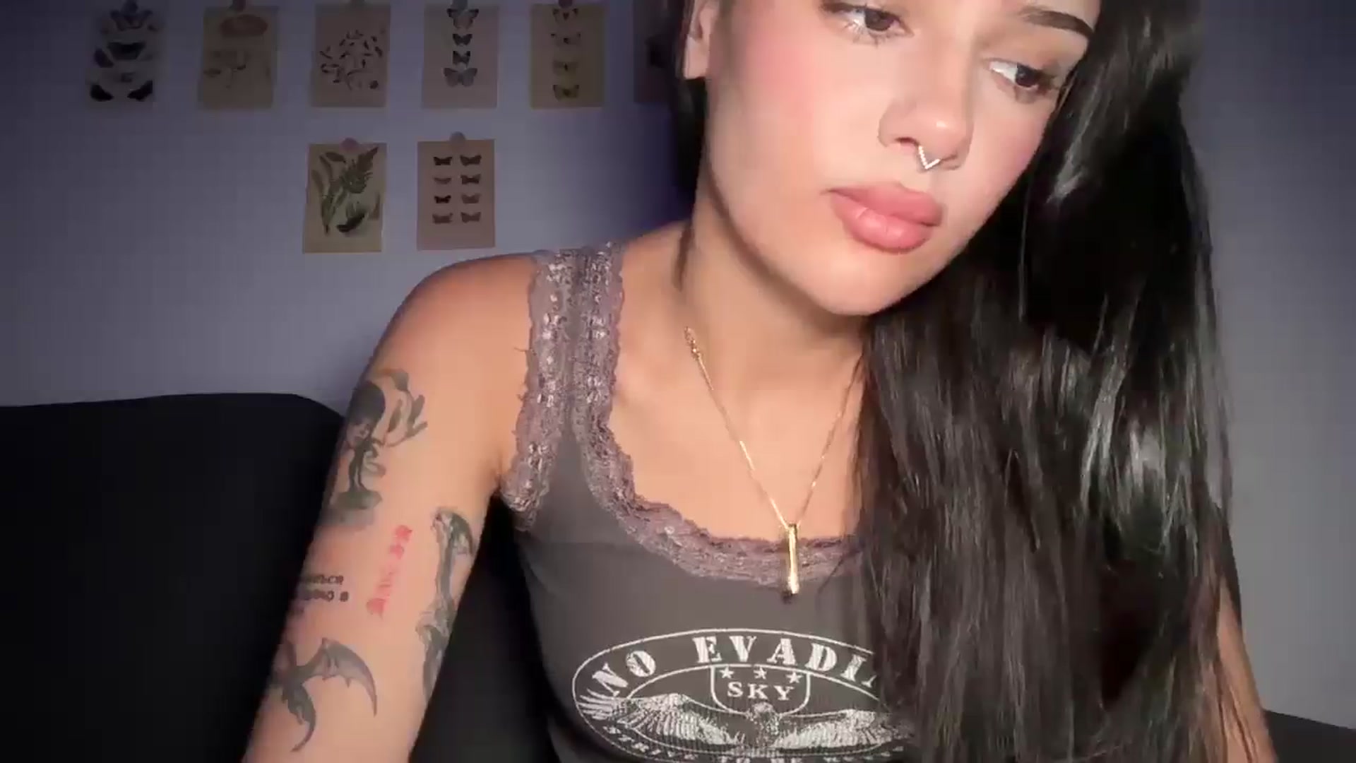 Gallery image thumbnail from mayflowers's myfreecams stream on, 04/08/2026, 05:27 image 15 of 20