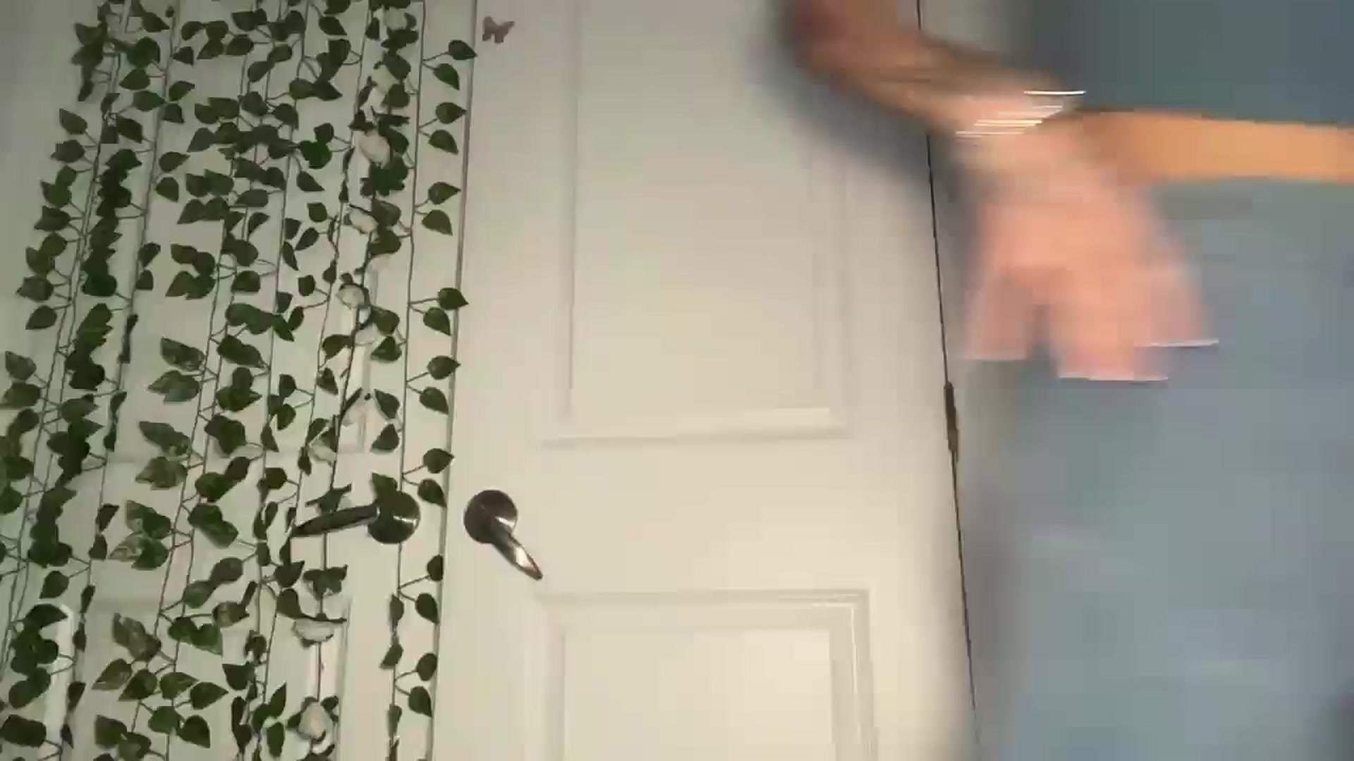 Gallery image thumbnail from mayflowers's myfreecams stream on, 04/21/2026, 07:49 image 3 of 20