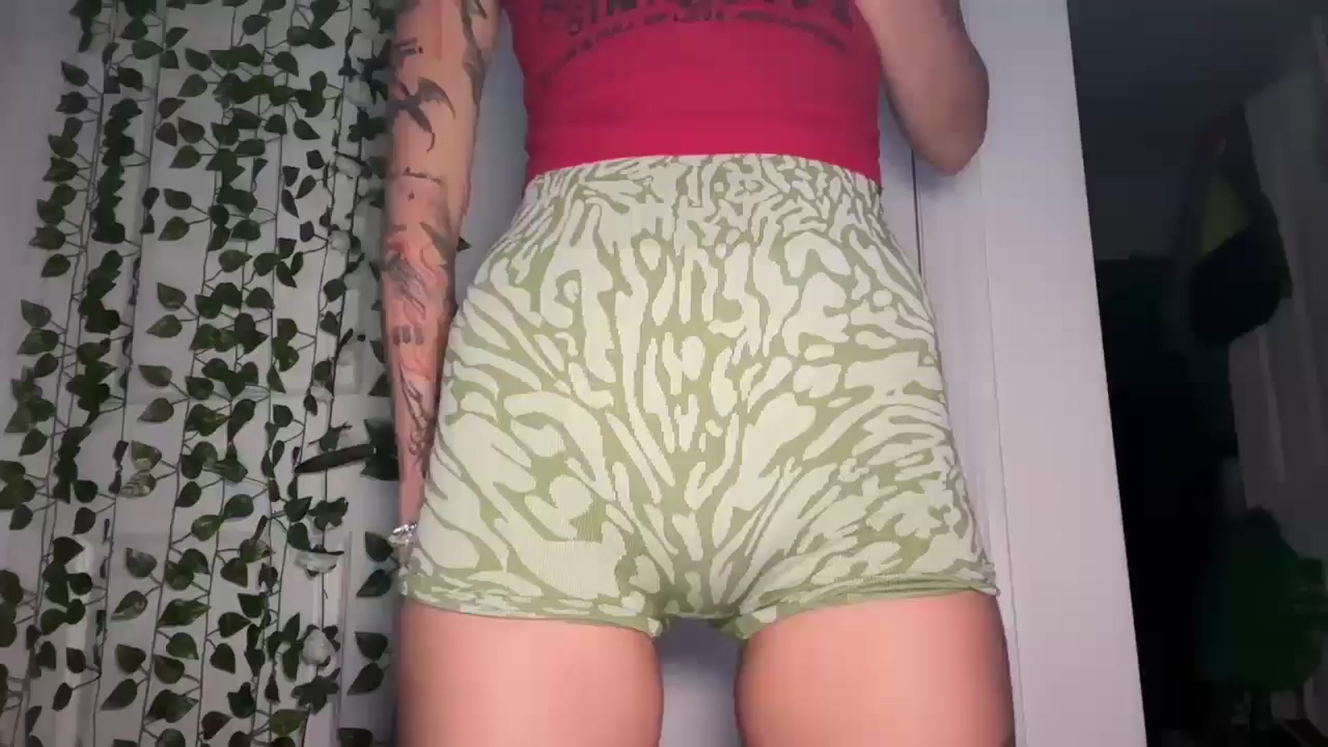 Gallery image thumbnail from mayflowers's myfreecams stream on, 04/27/2026, 06:59 image 7 of 20