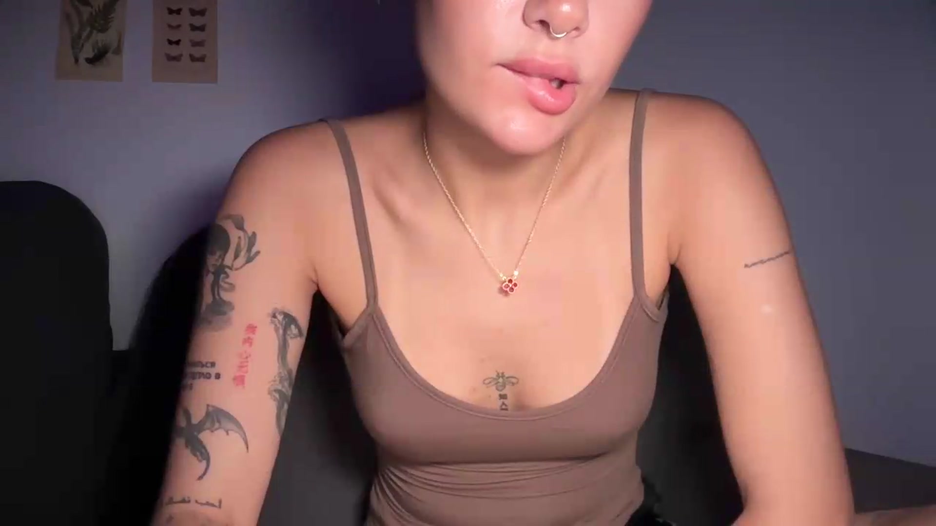 Gallery image thumbnail from mayflowers's myfreecams stream on, 05/09/2026, 08:02 image 18 of 20